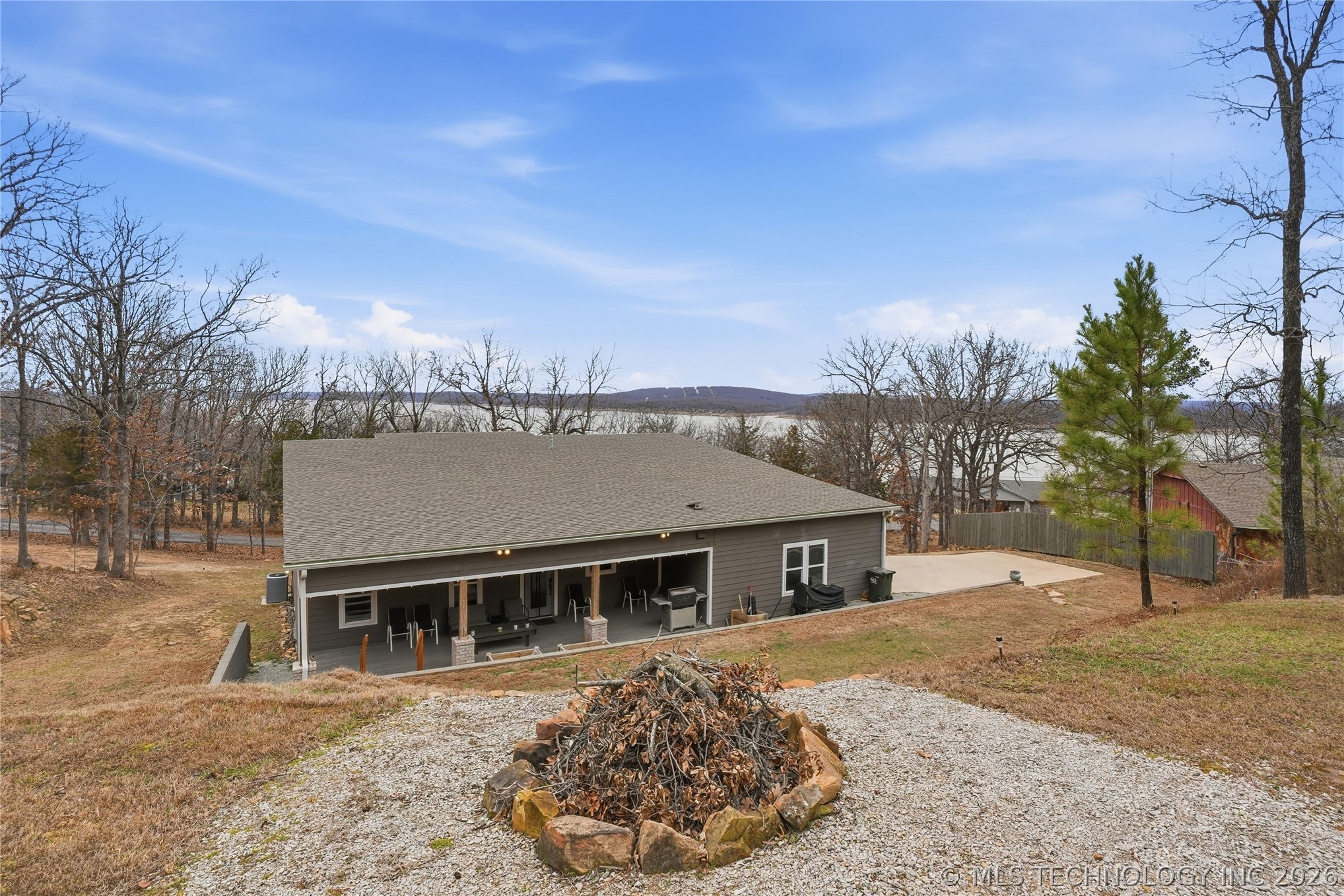 2804 W Ridgeway Lane Property Photo 75