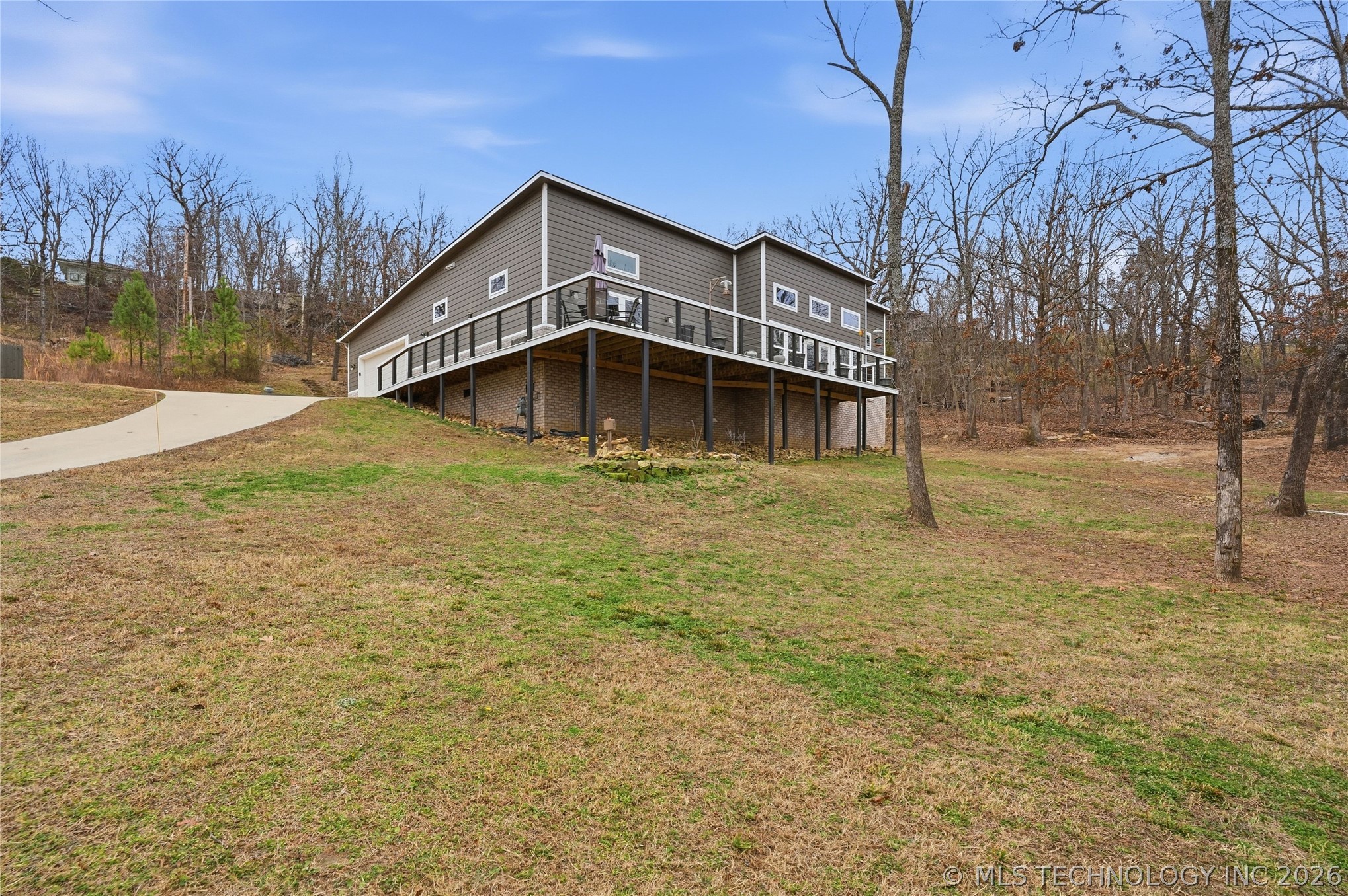 2804 W Ridgeway Lane Property Photo 79