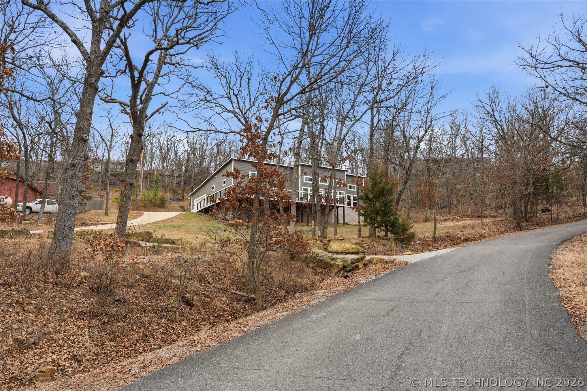 2804 W Ridgeway Lane Property Photo 91
