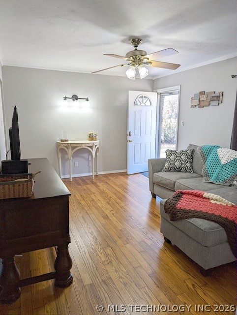 1239 S Erie Avenue Property Photo 2