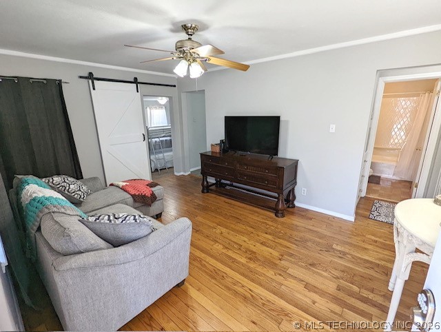 1239 S Erie Avenue Property Photo 3