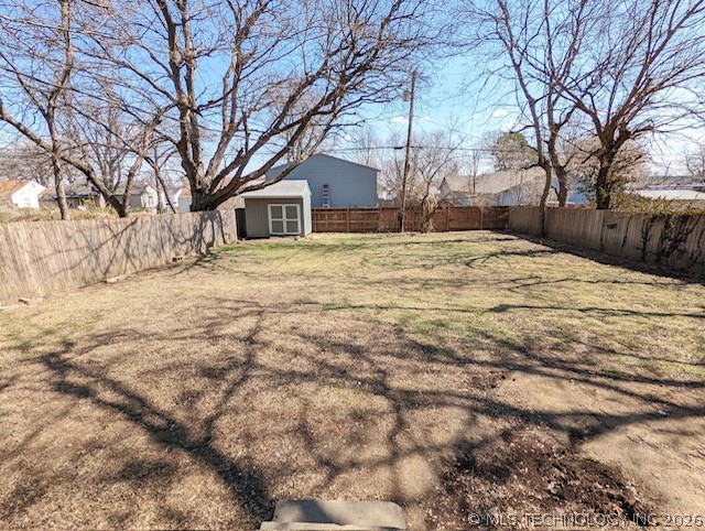 1239 S Erie Avenue Property Photo 14