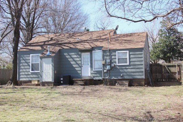 1239 S Erie Avenue Property Photo 15