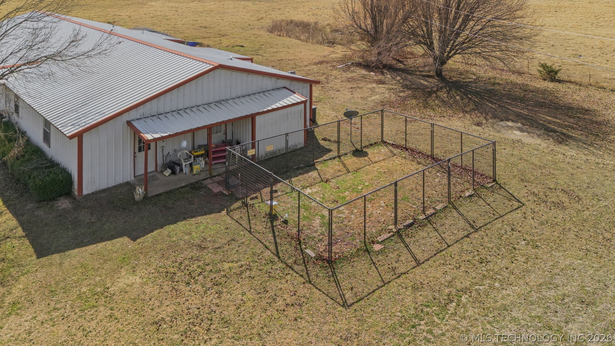 7691 N 64 Highway Property Photo 6