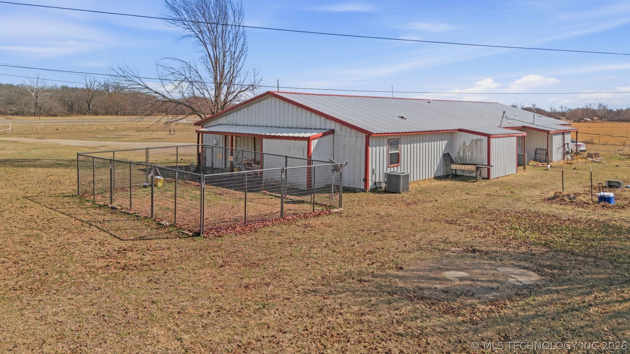 7691 N 64 Highway Property Photo 8