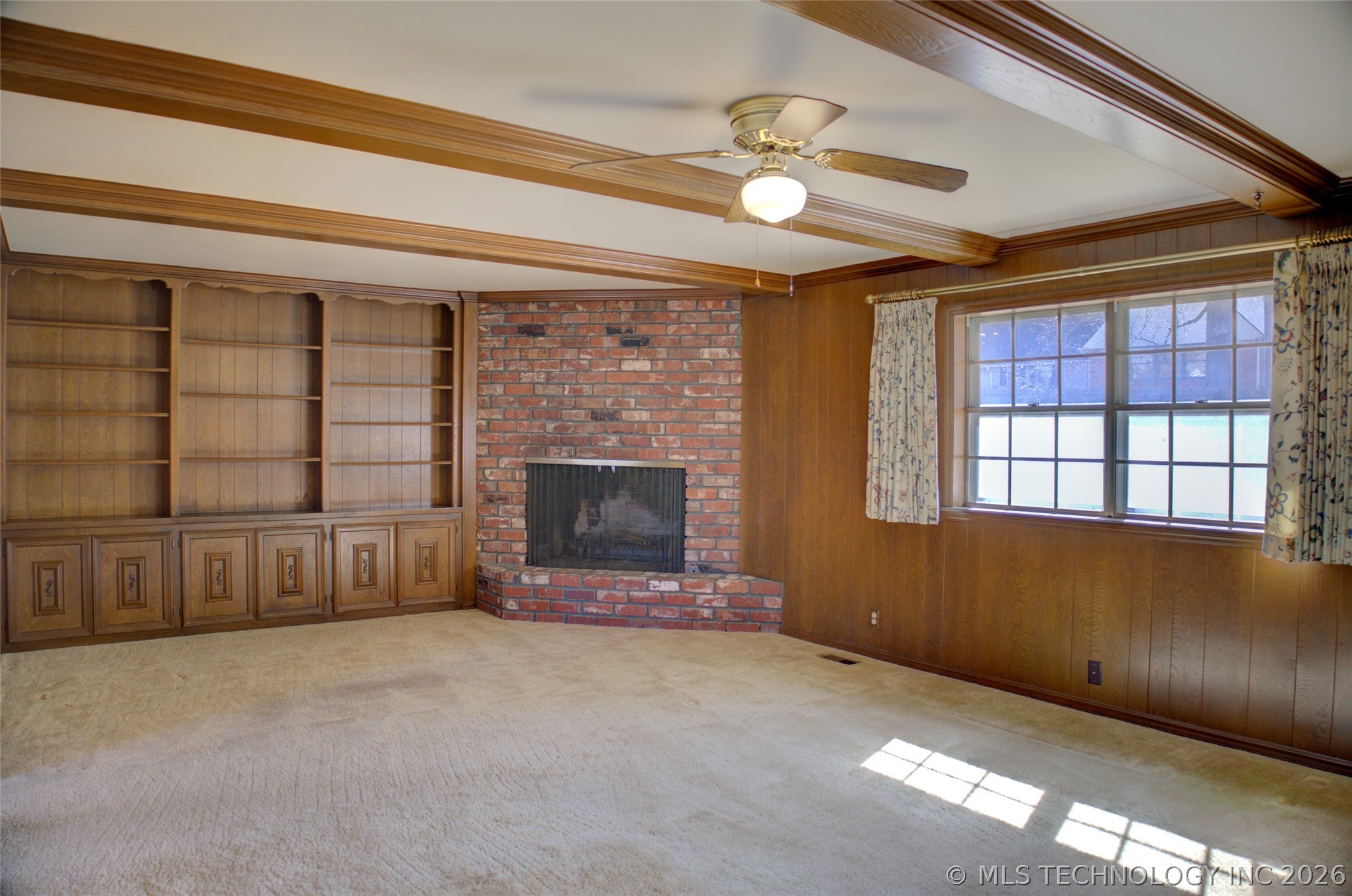 2926 E 57th Place Property Photo 12