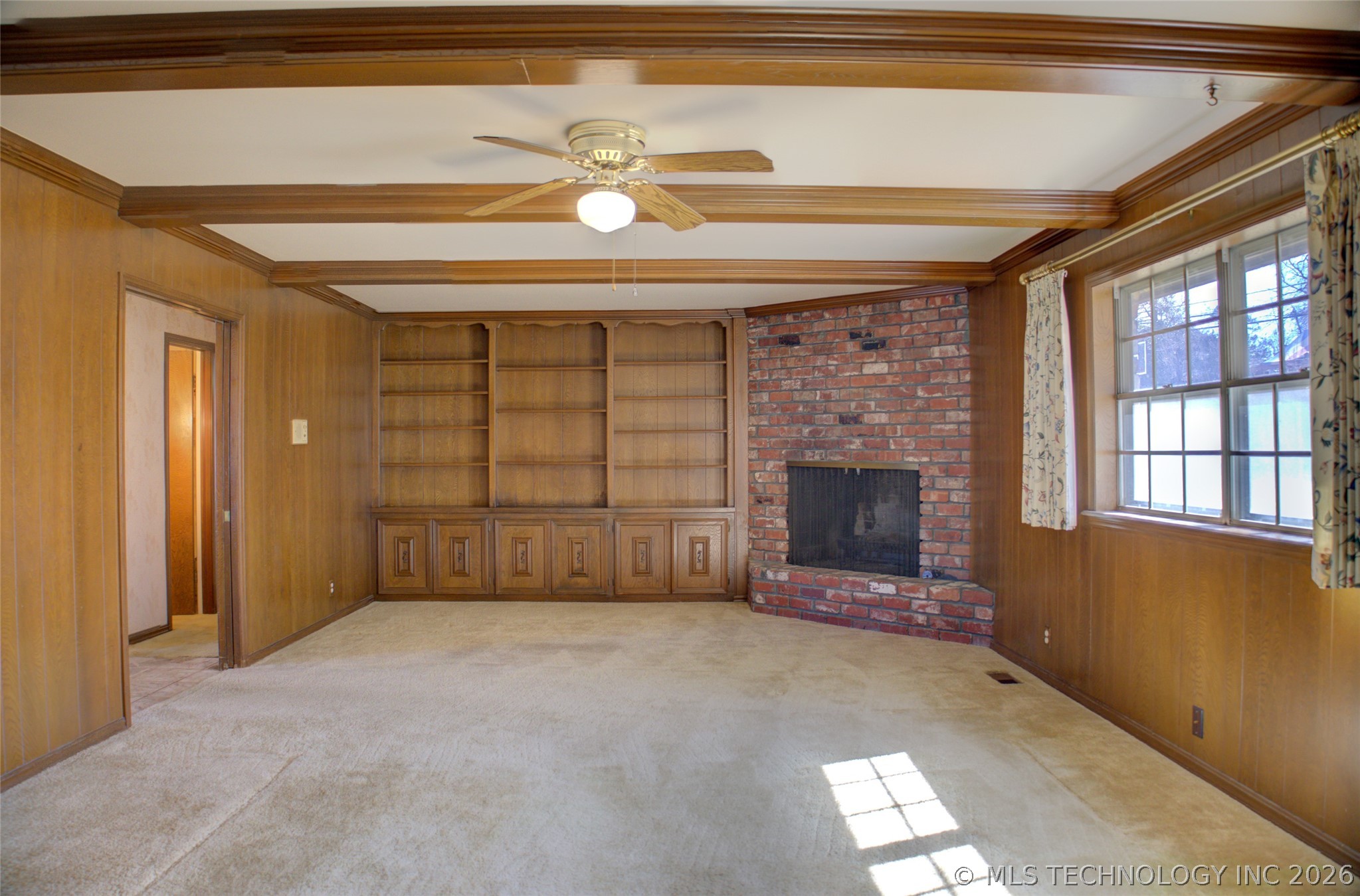 2926 E 57th Place Property Photo 13