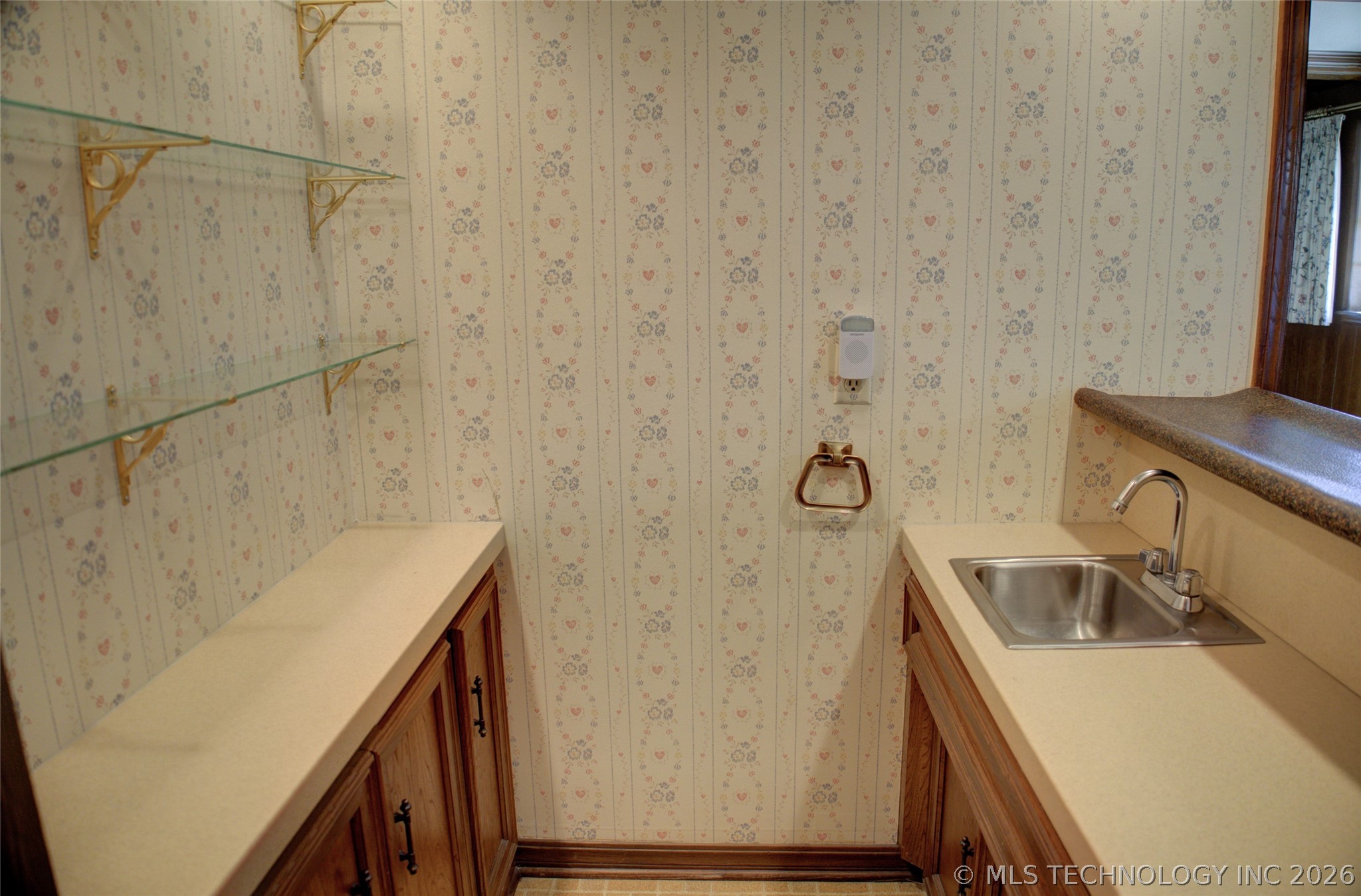 2926 E 57th Place Property Photo 19