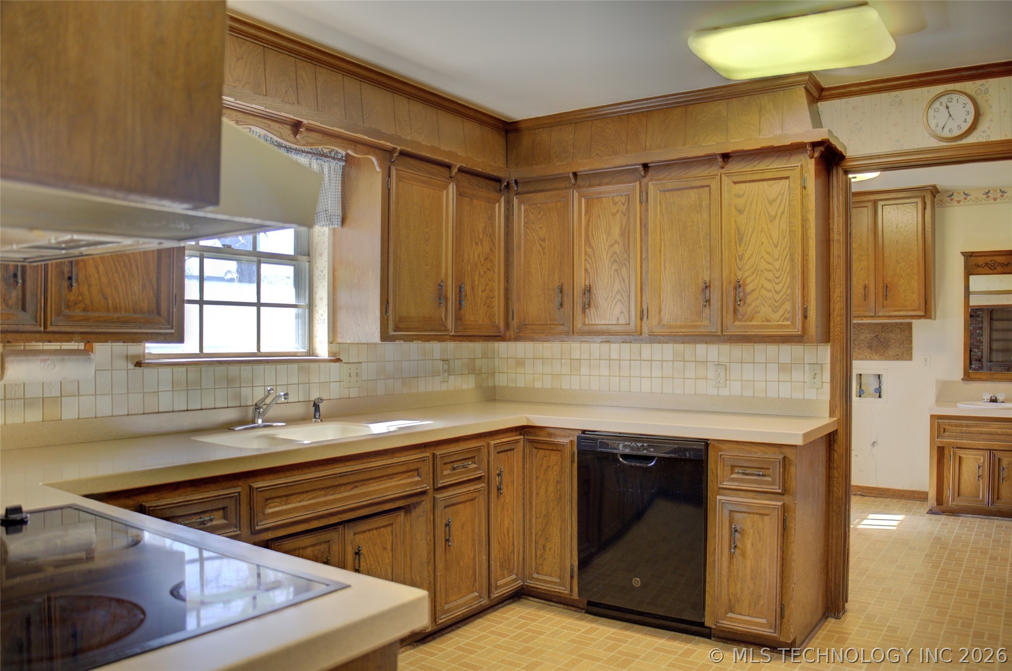 2926 E 57th Place Property Photo 29