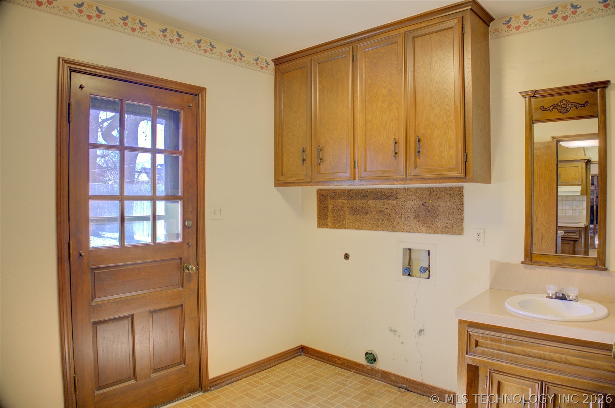 2926 E 57th Place Property Photo 30