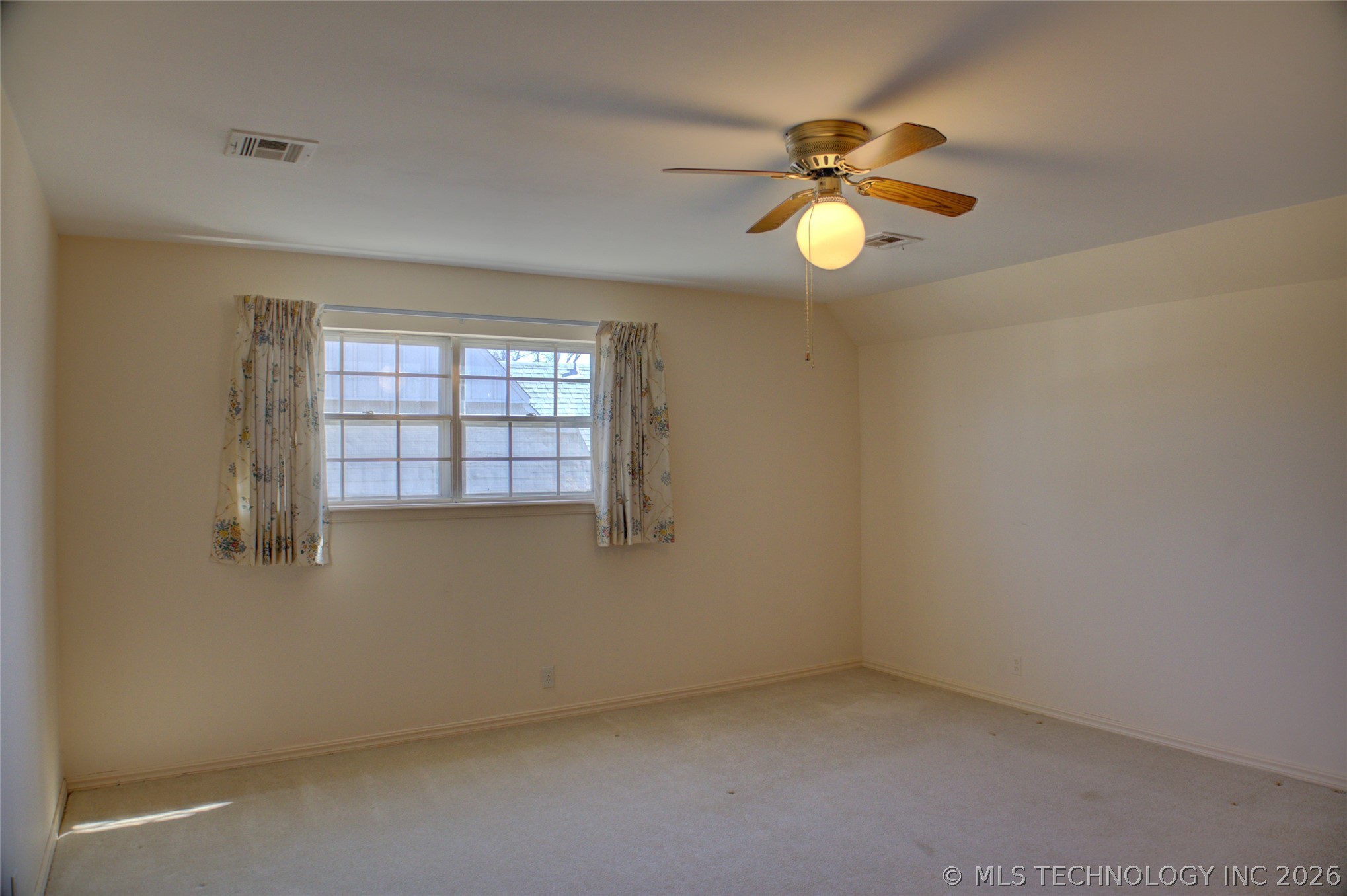 2926 E 57th Place Property Photo 45