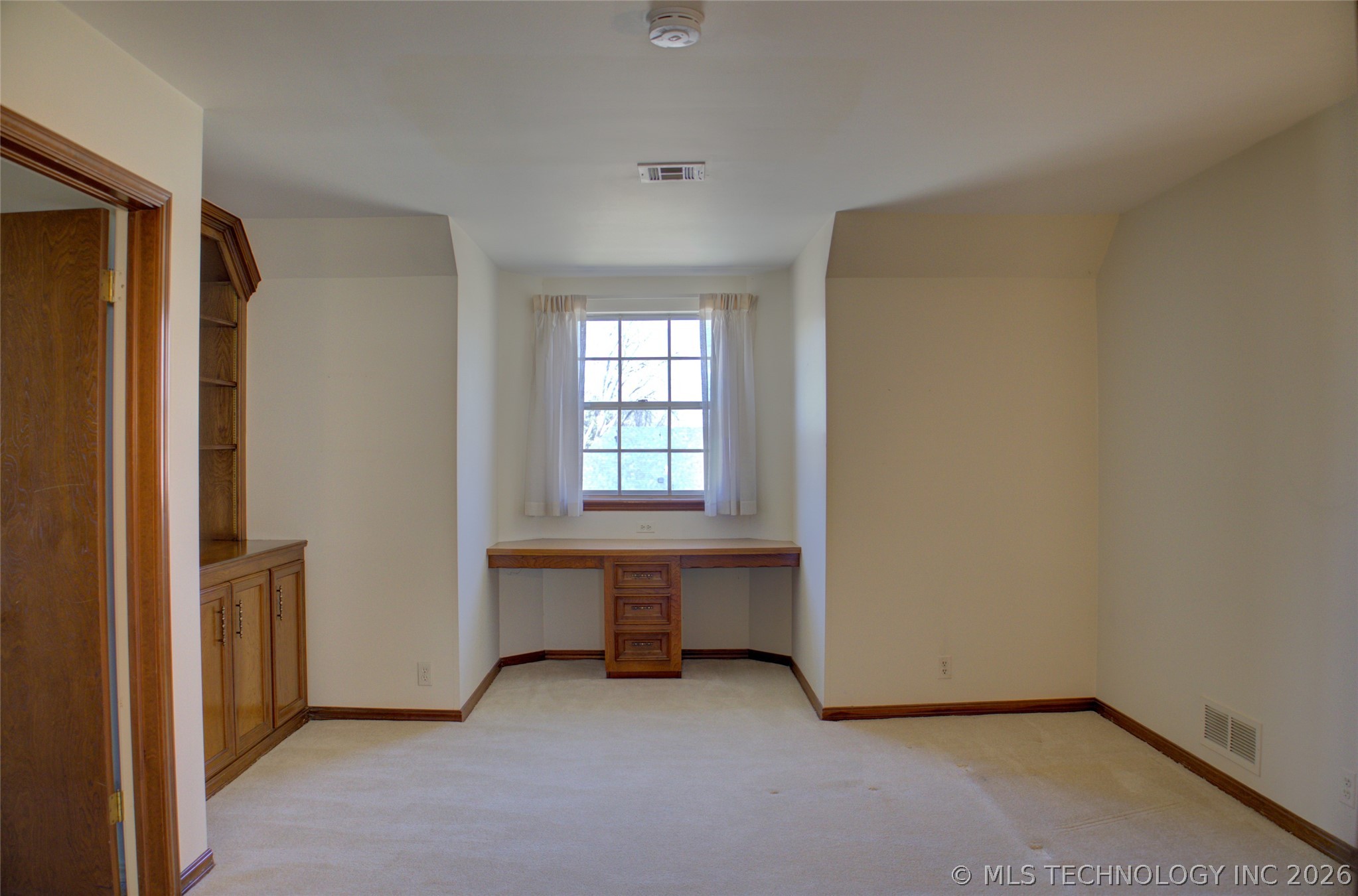 2926 E 57th Place Property Photo 53