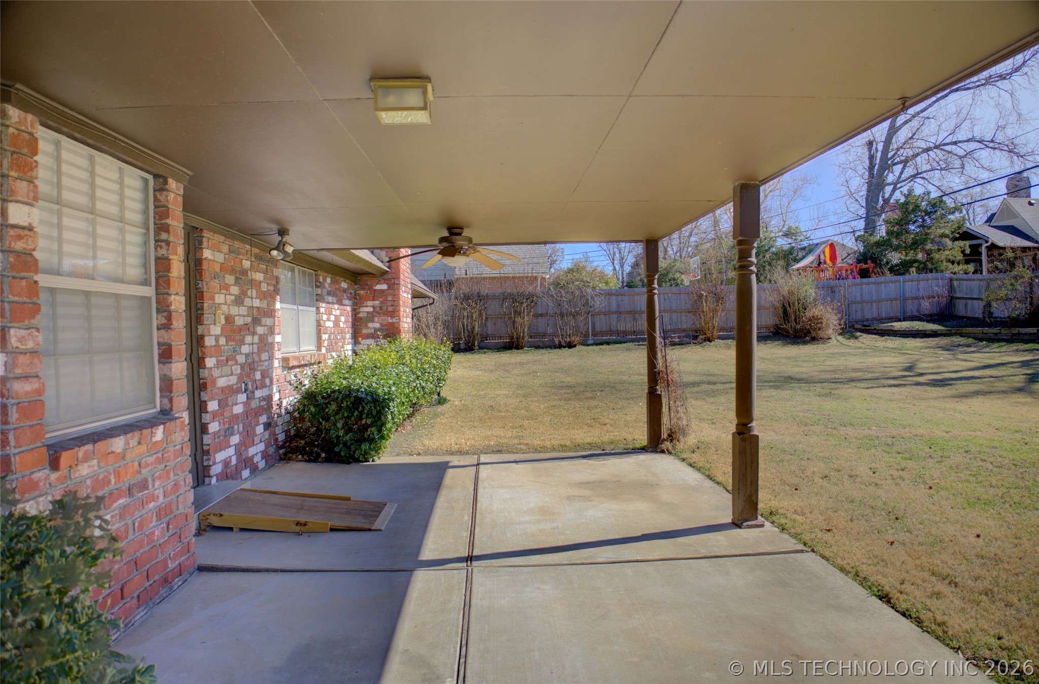 2926 E 57th Place Property Photo 67