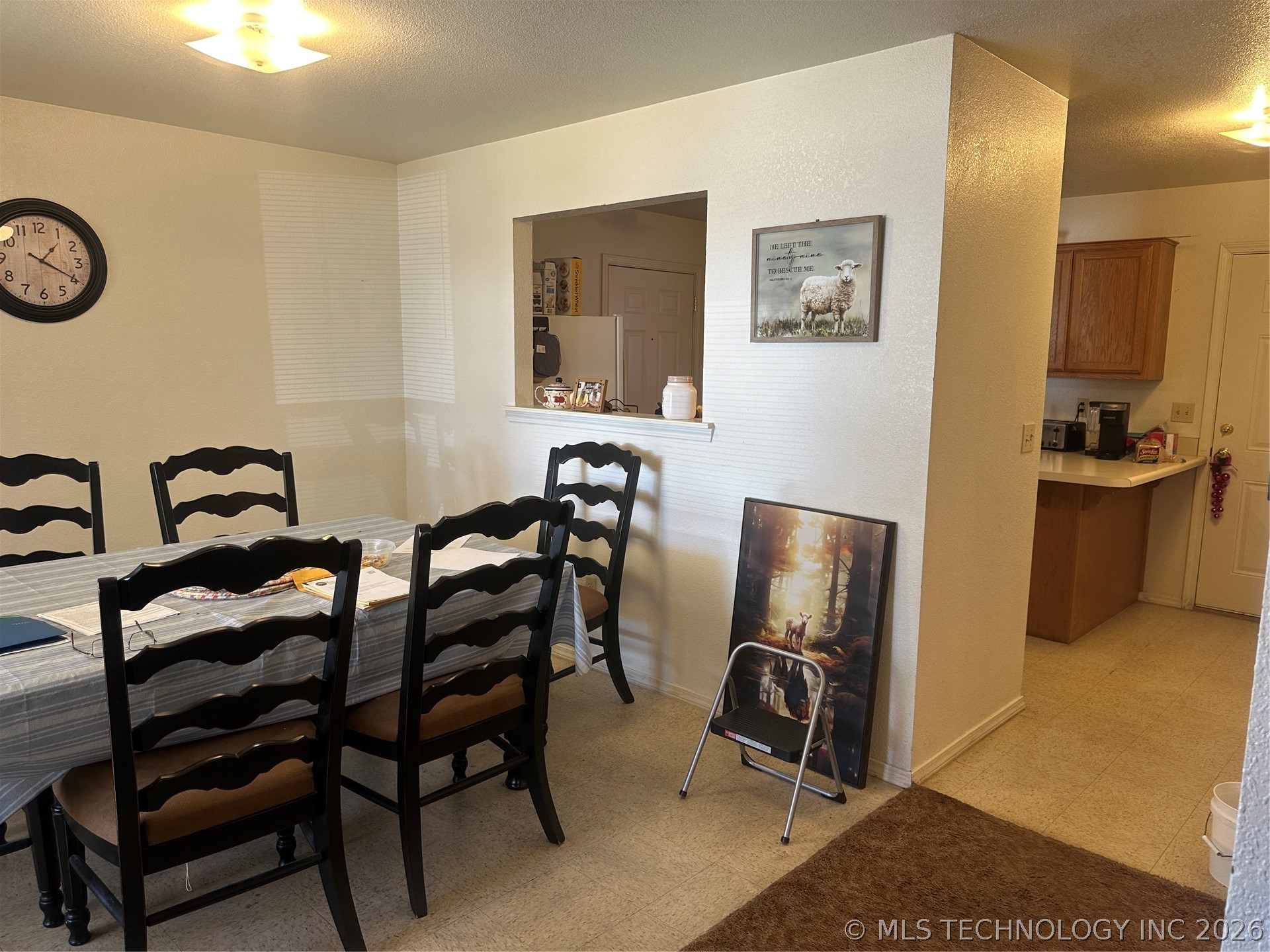 907 W Knisley Property Photo 15