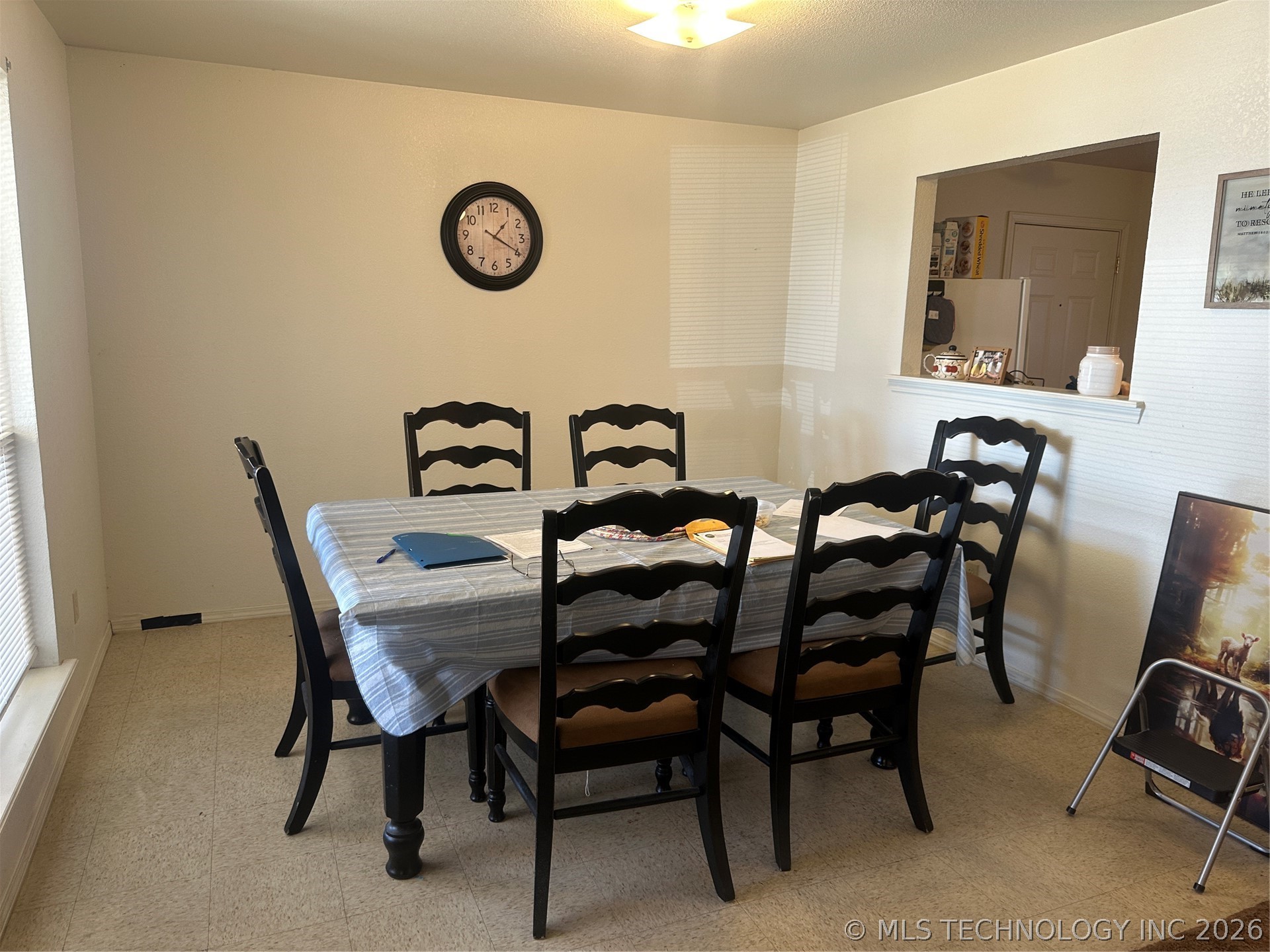 907 W Knisley Property Photo 16