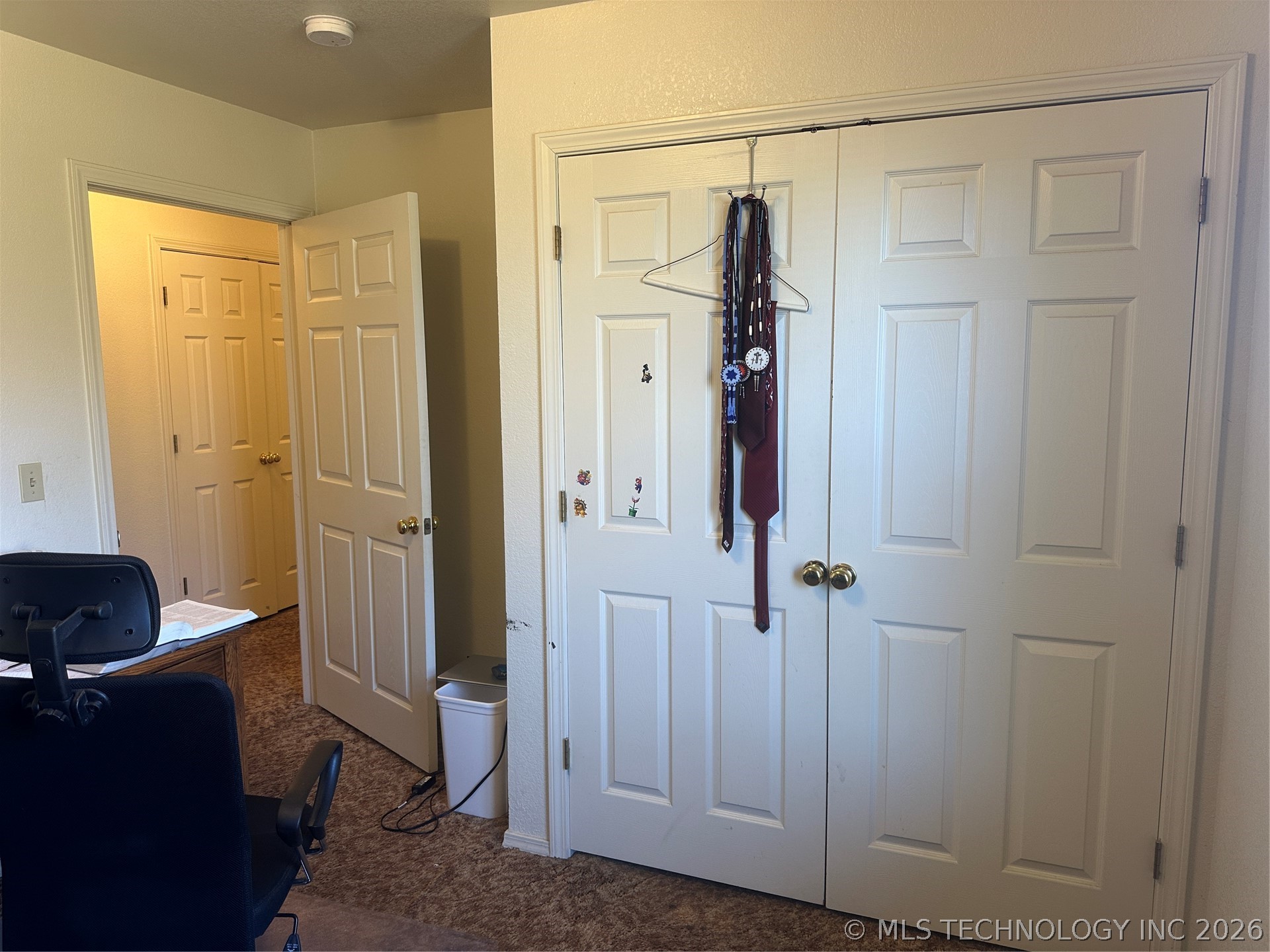 907 W Knisley Property Photo 34