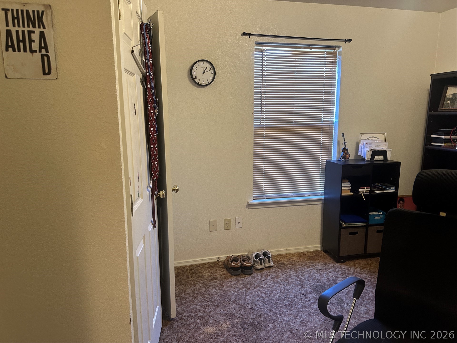 907 W Knisley Property Photo 35
