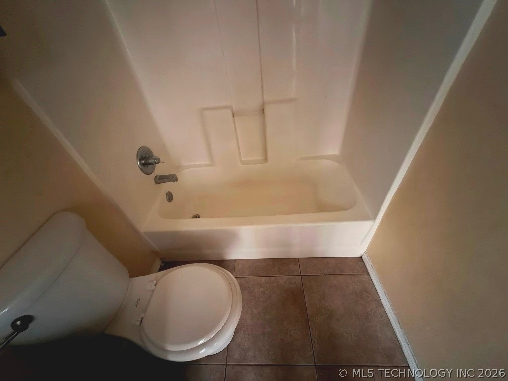 2318 W 33rd Street North Property Photo 8