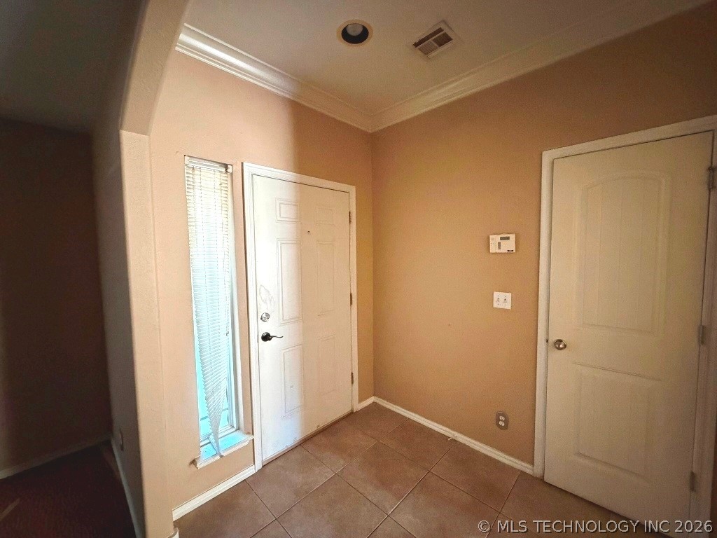 2318 W 33rd Street North Property Photo 10