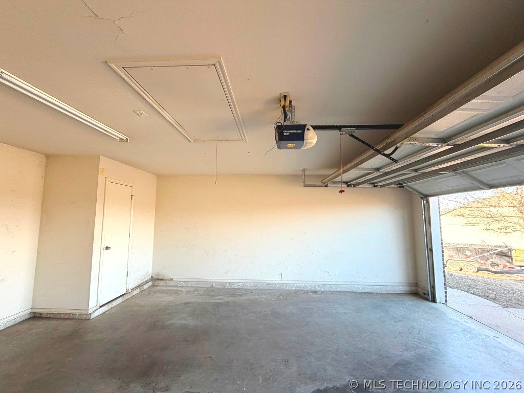 2318 W 33rd Street North Property Photo 15