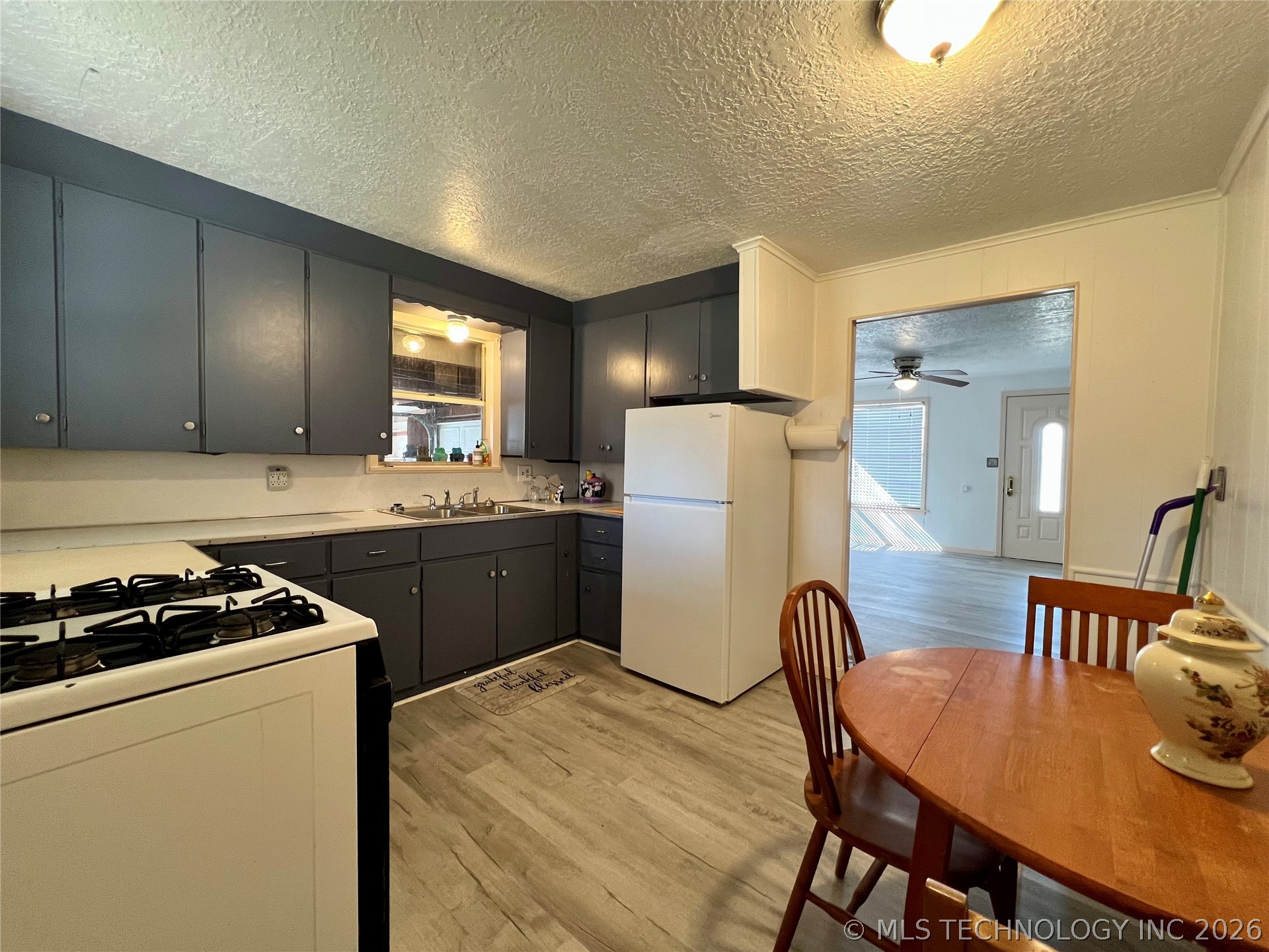 406 N Maytubby Street Property Photo 7