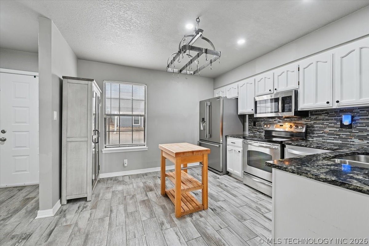5519 S Atlanta Avenue 24 Property Photo 14