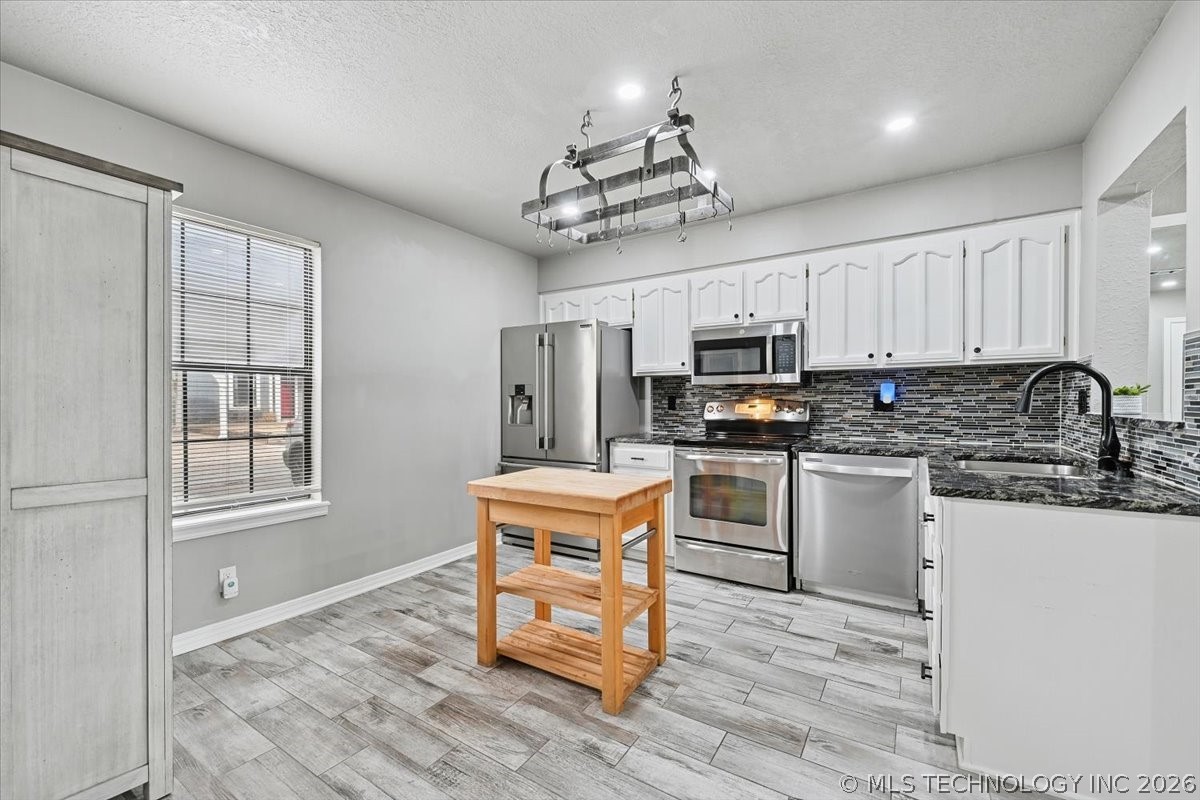 5519 S Atlanta Avenue 24 Property Photo 15