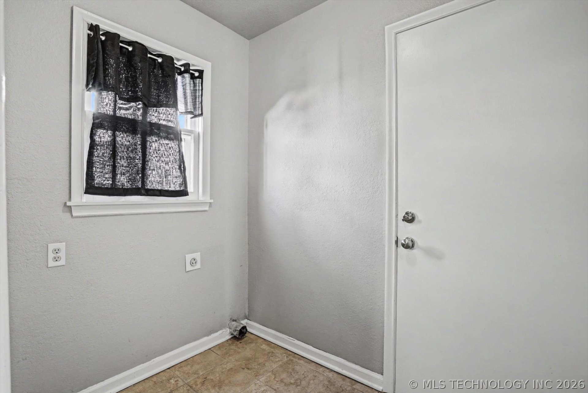 4950 S Cincinnati Avenue Property Photo 13