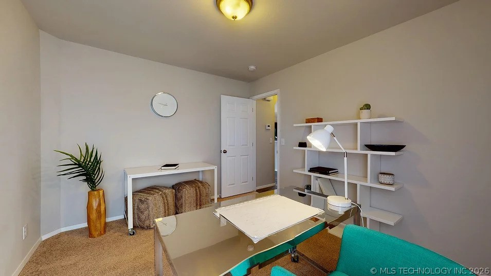 7113 S Maple Avenue Property Photo 16