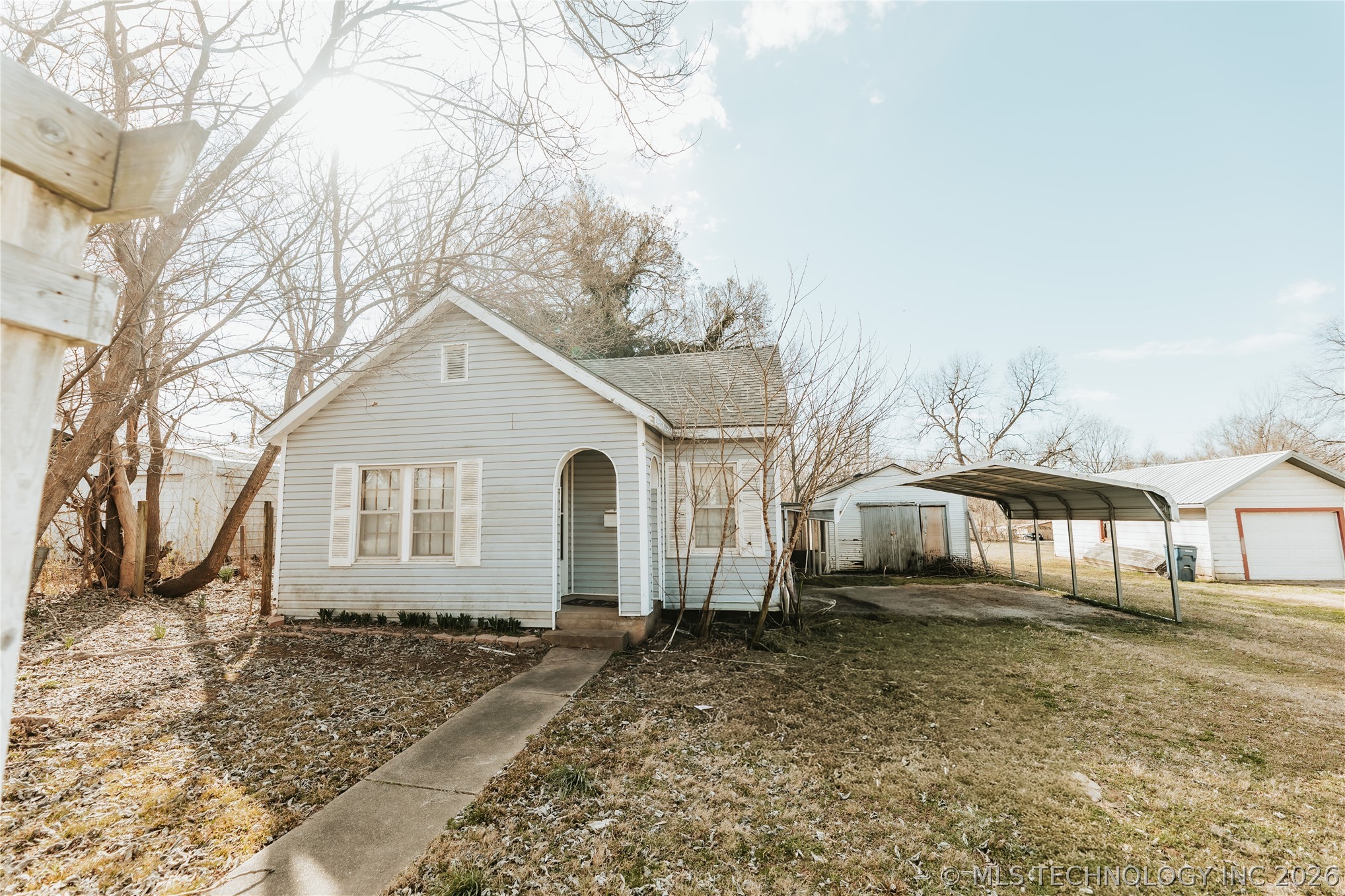 704 E Caddo Street Property Photo 1