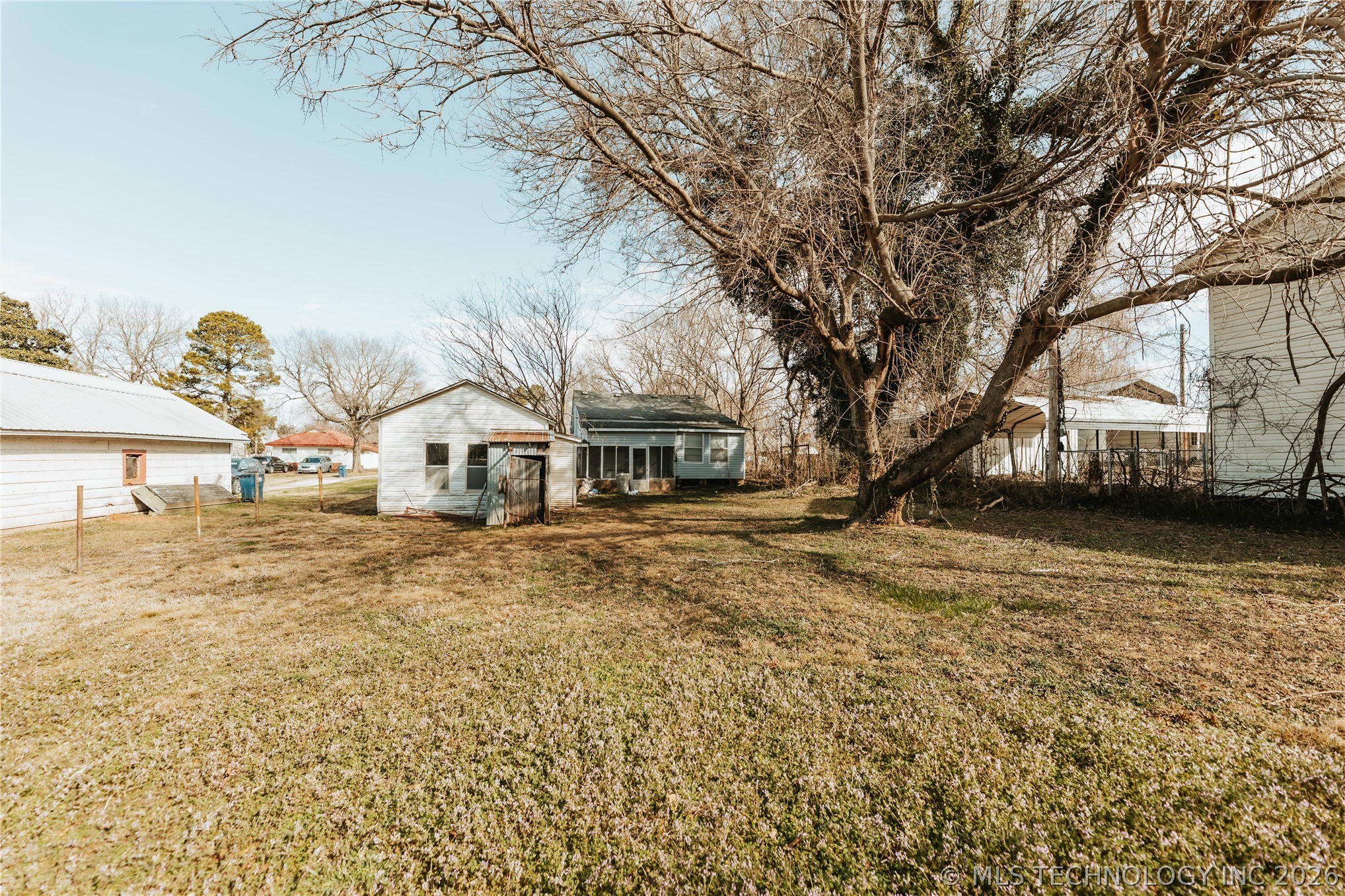 704 E Caddo Street Property Photo 14