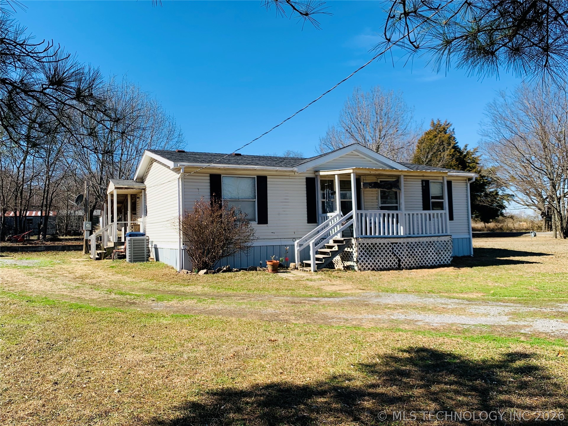 301 S Long Property Photo 1