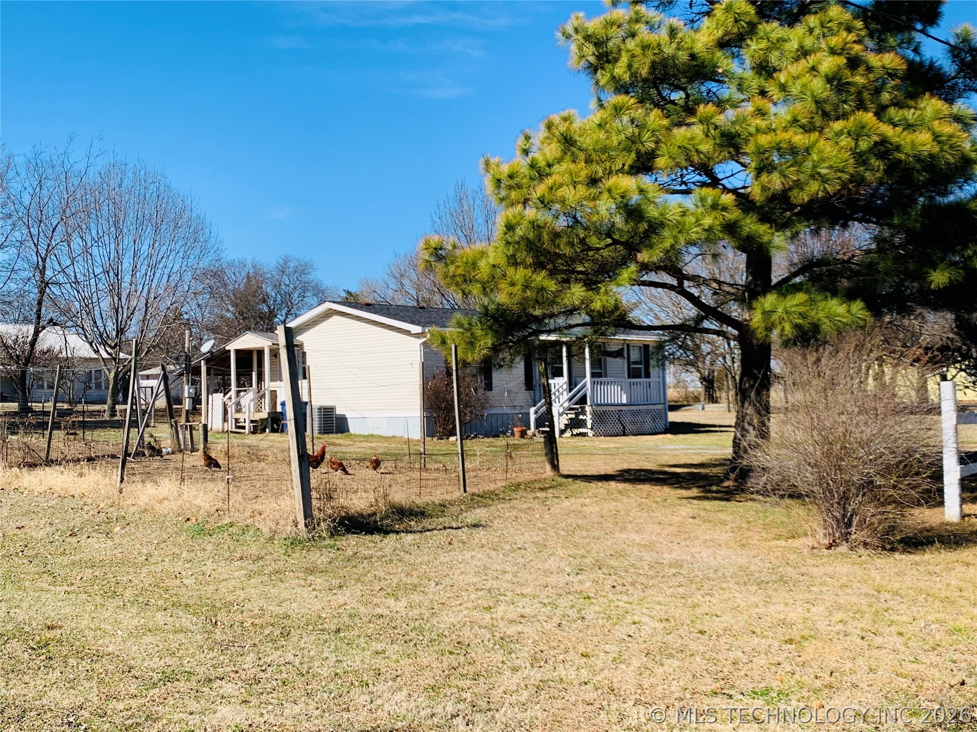 301 S Long Property Photo 3