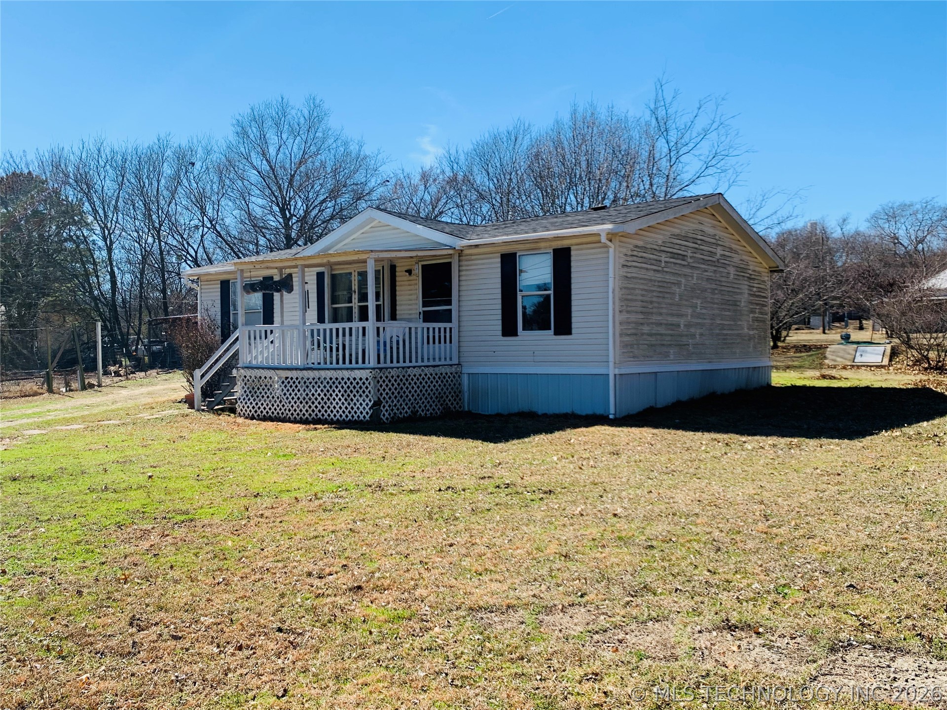 301 S Long Property Photo 5