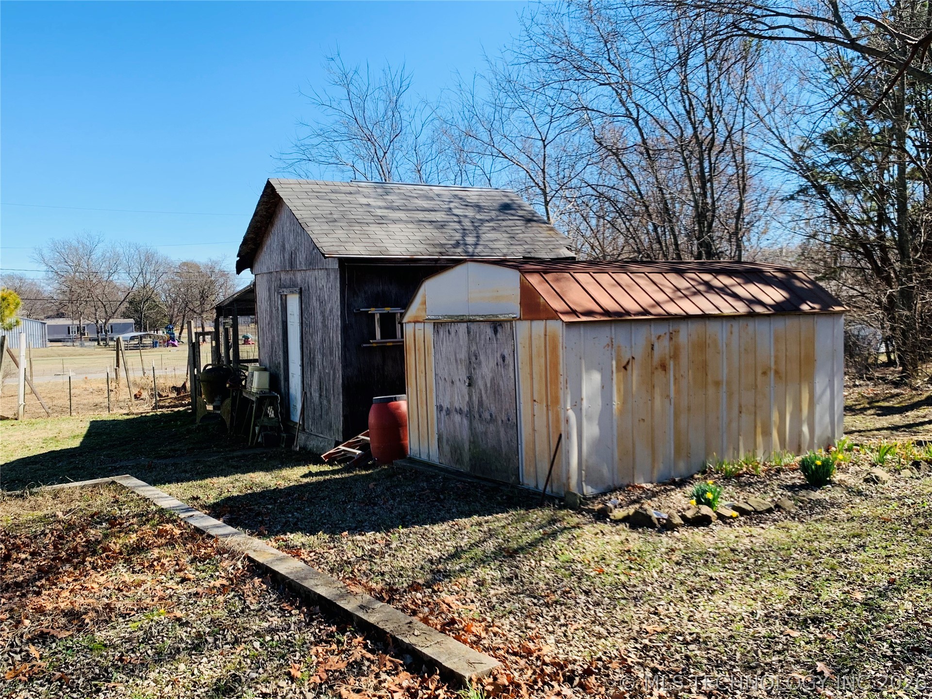 301 S Long Property Photo 11