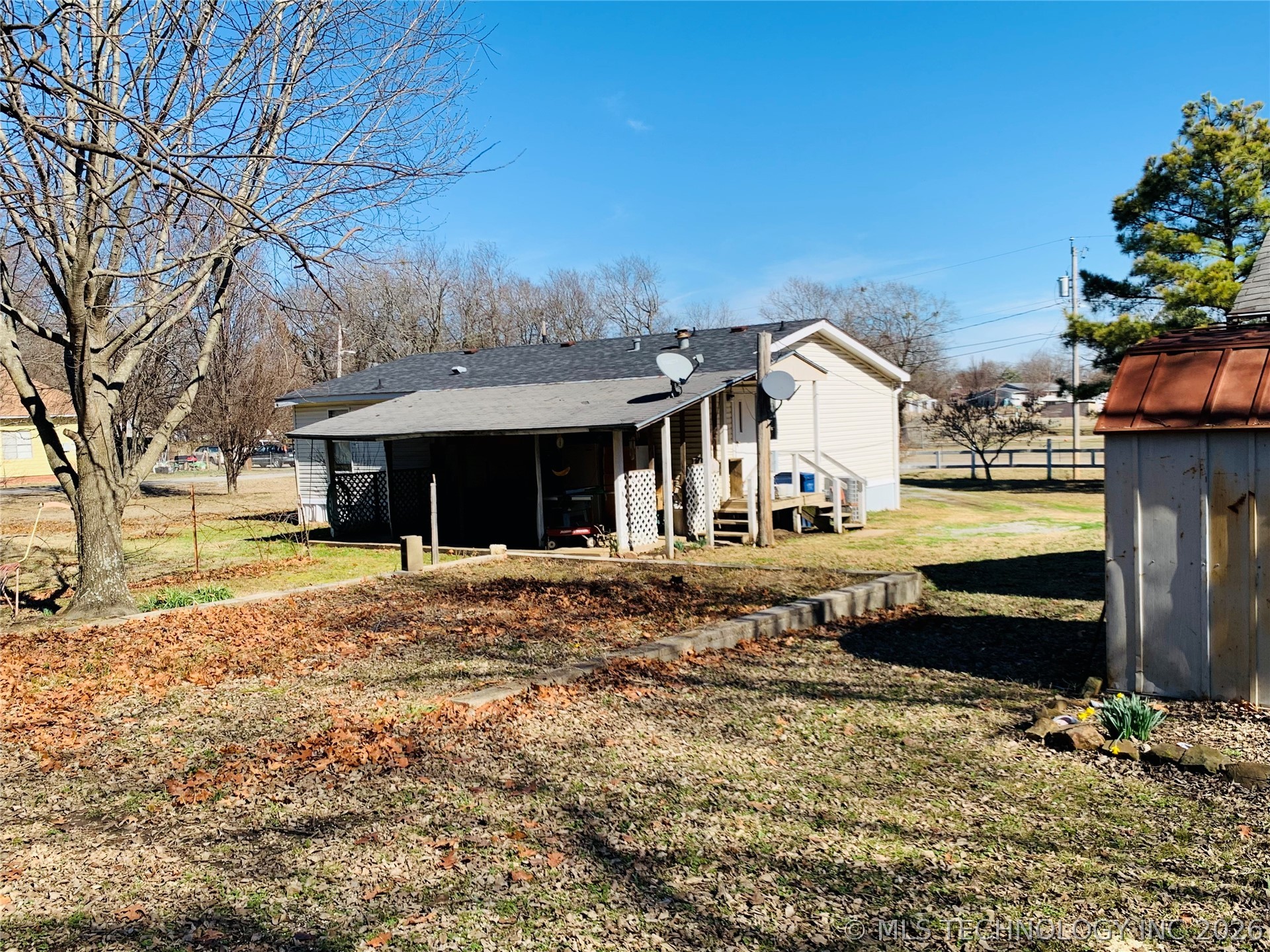 301 S Long Property Photo 12