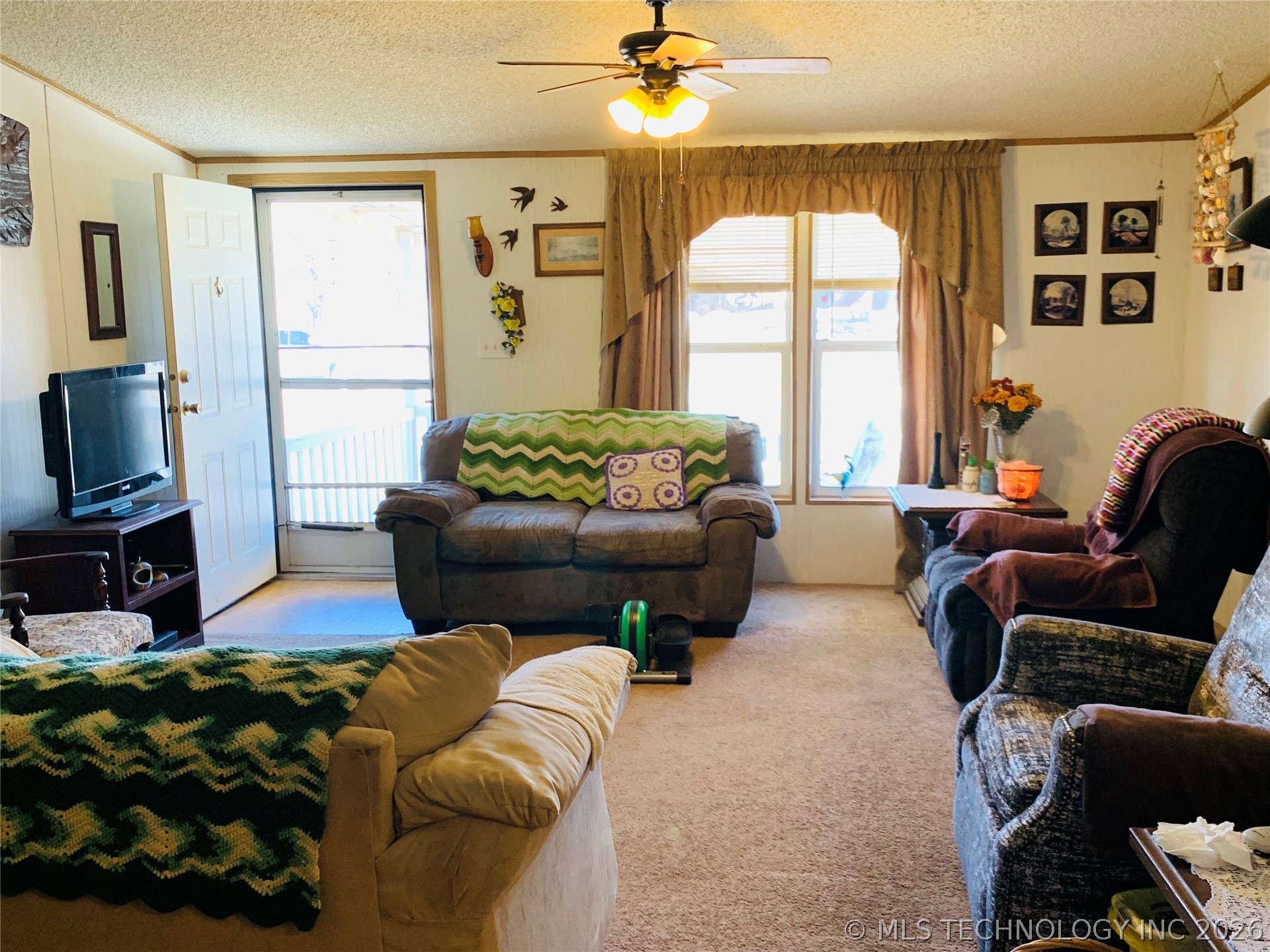 301 S Long Property Photo 17