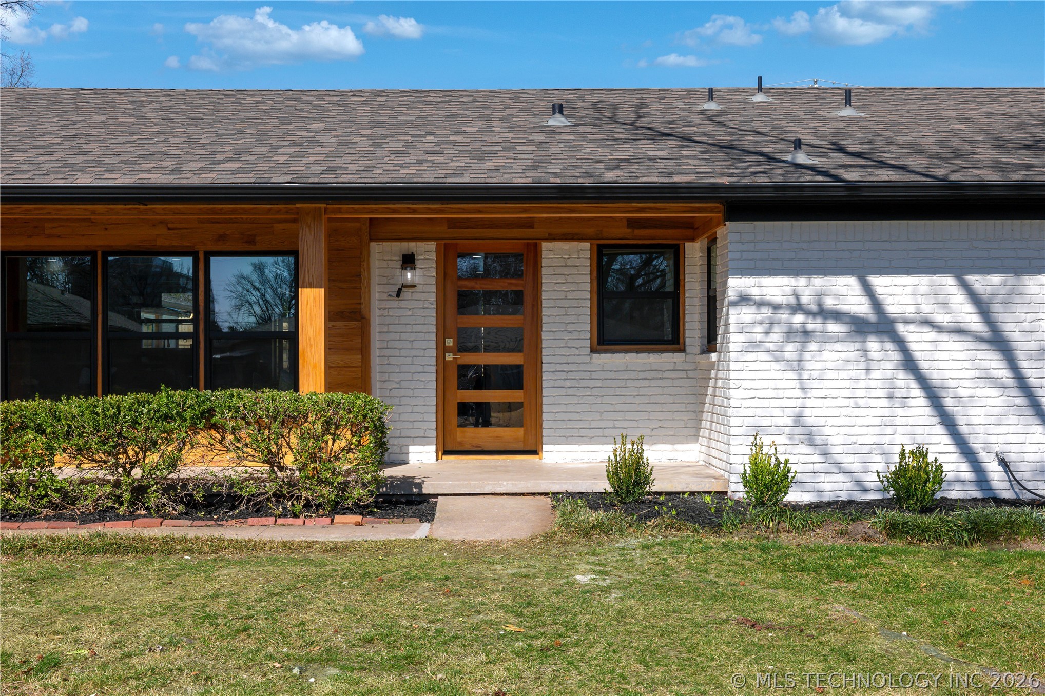 4197 E 47th Place Property Photo 3
