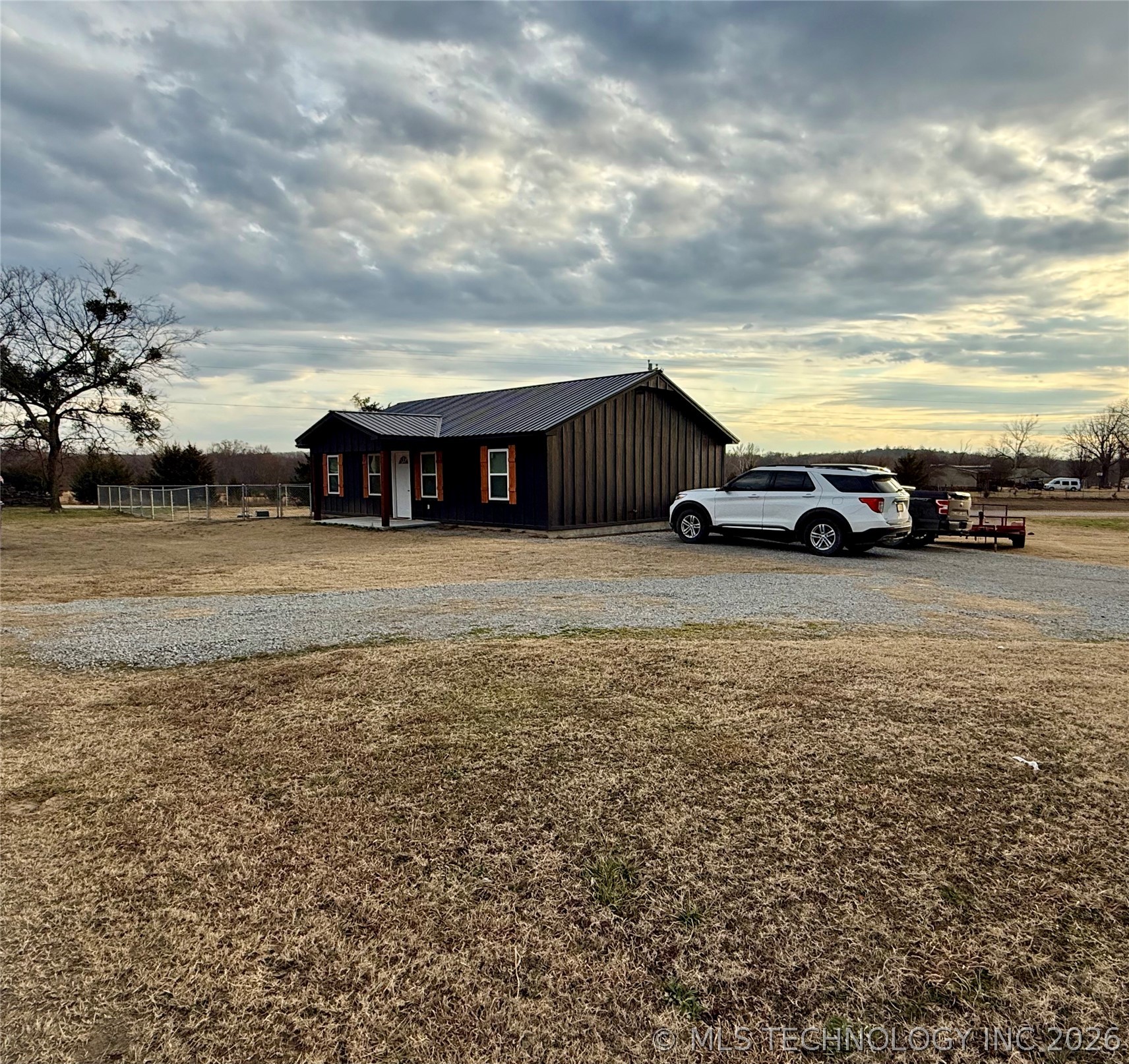 989 Sequoyah Drive Property Photo 2