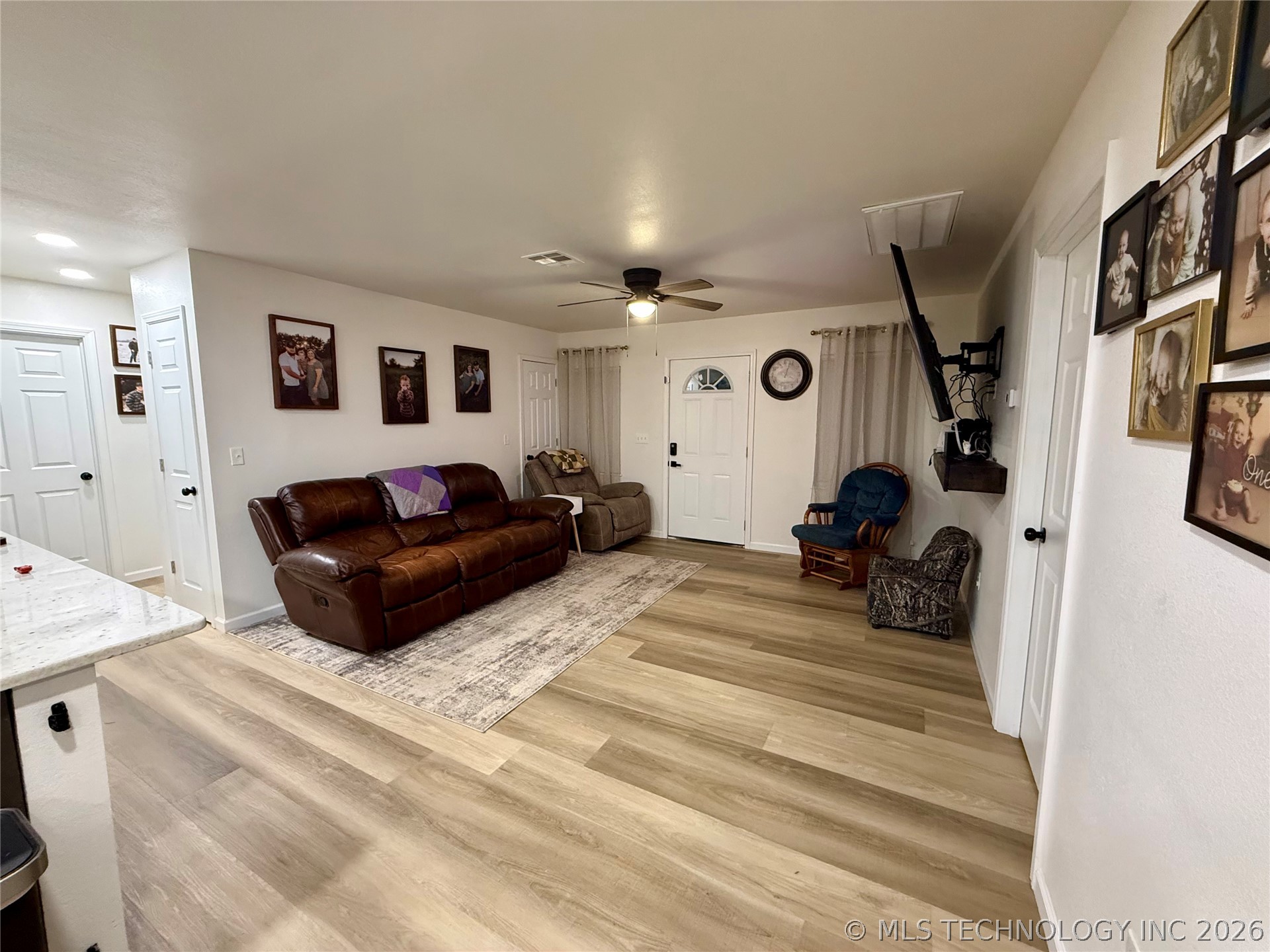 989 Sequoyah Drive Property Photo 6