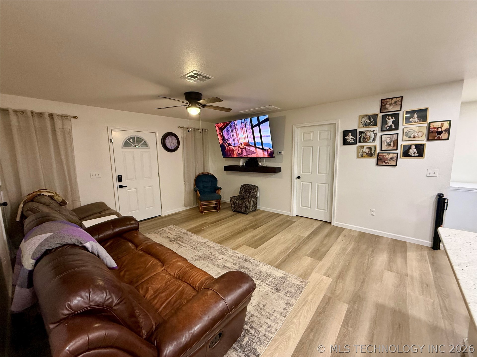989 Sequoyah Drive Property Photo 7