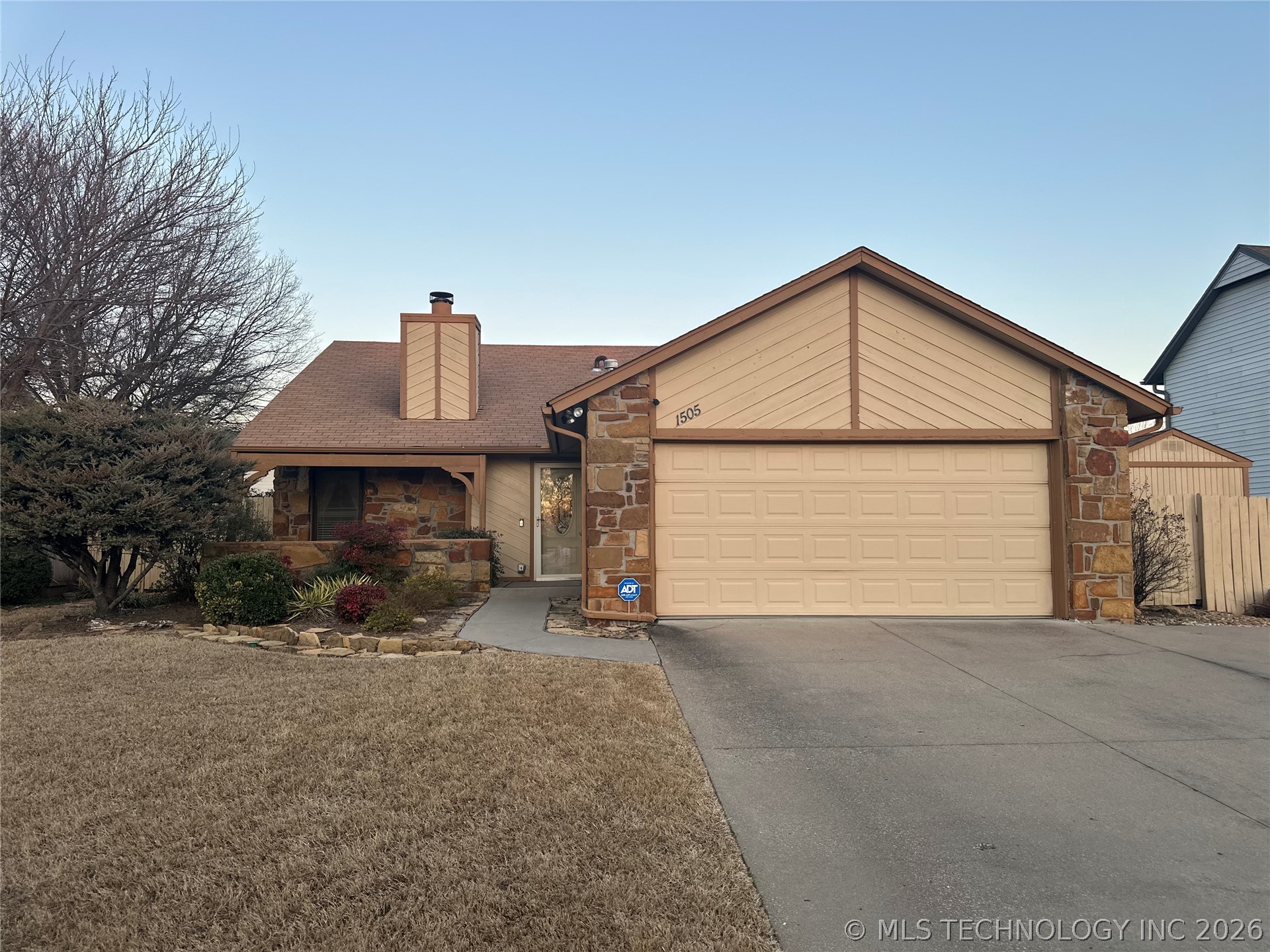1505 S Cypress Avenue Property Photo 1