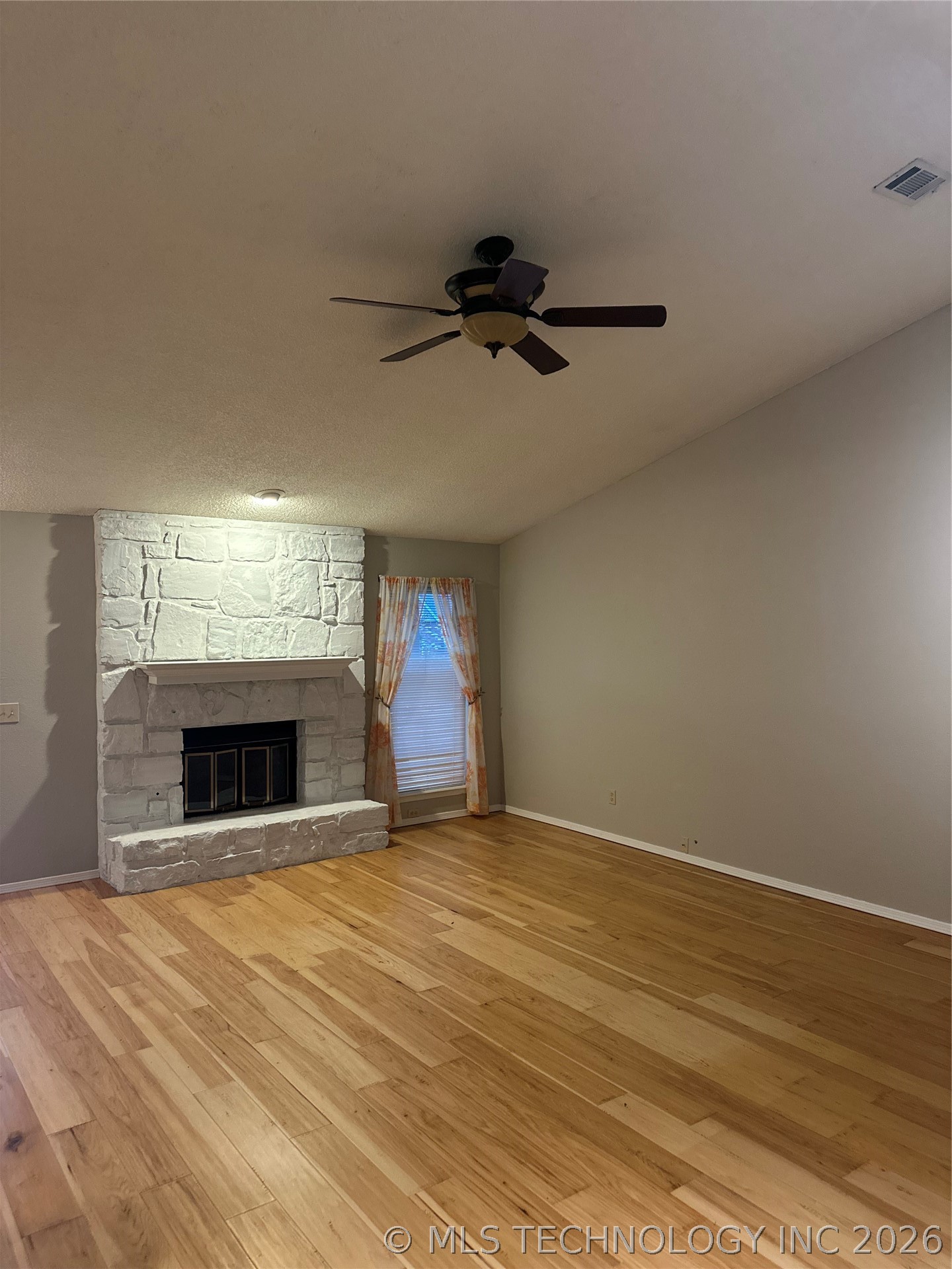 1505 S Cypress Avenue Property Photo 2