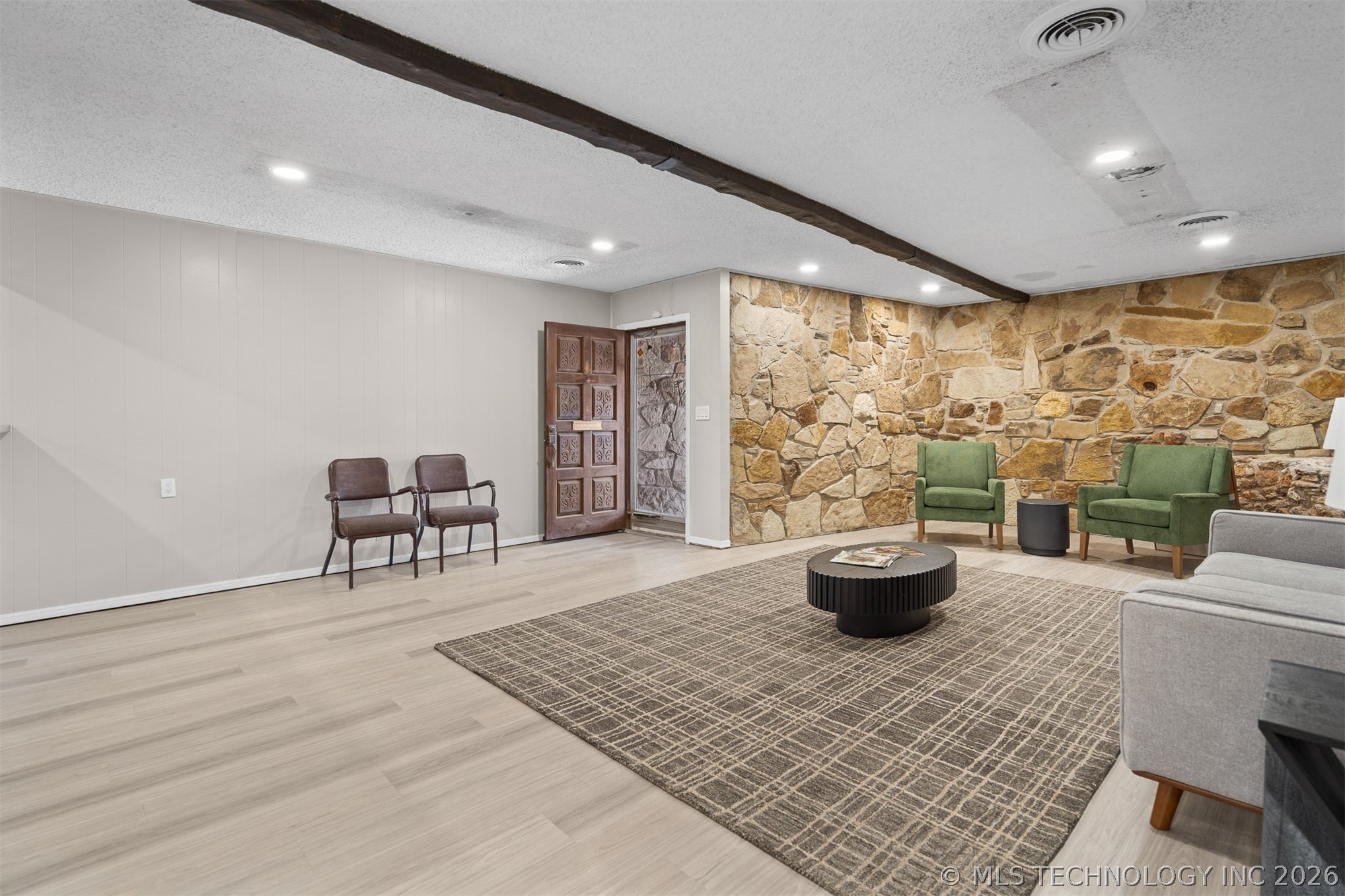 11 N Washington Street Property Photo 4