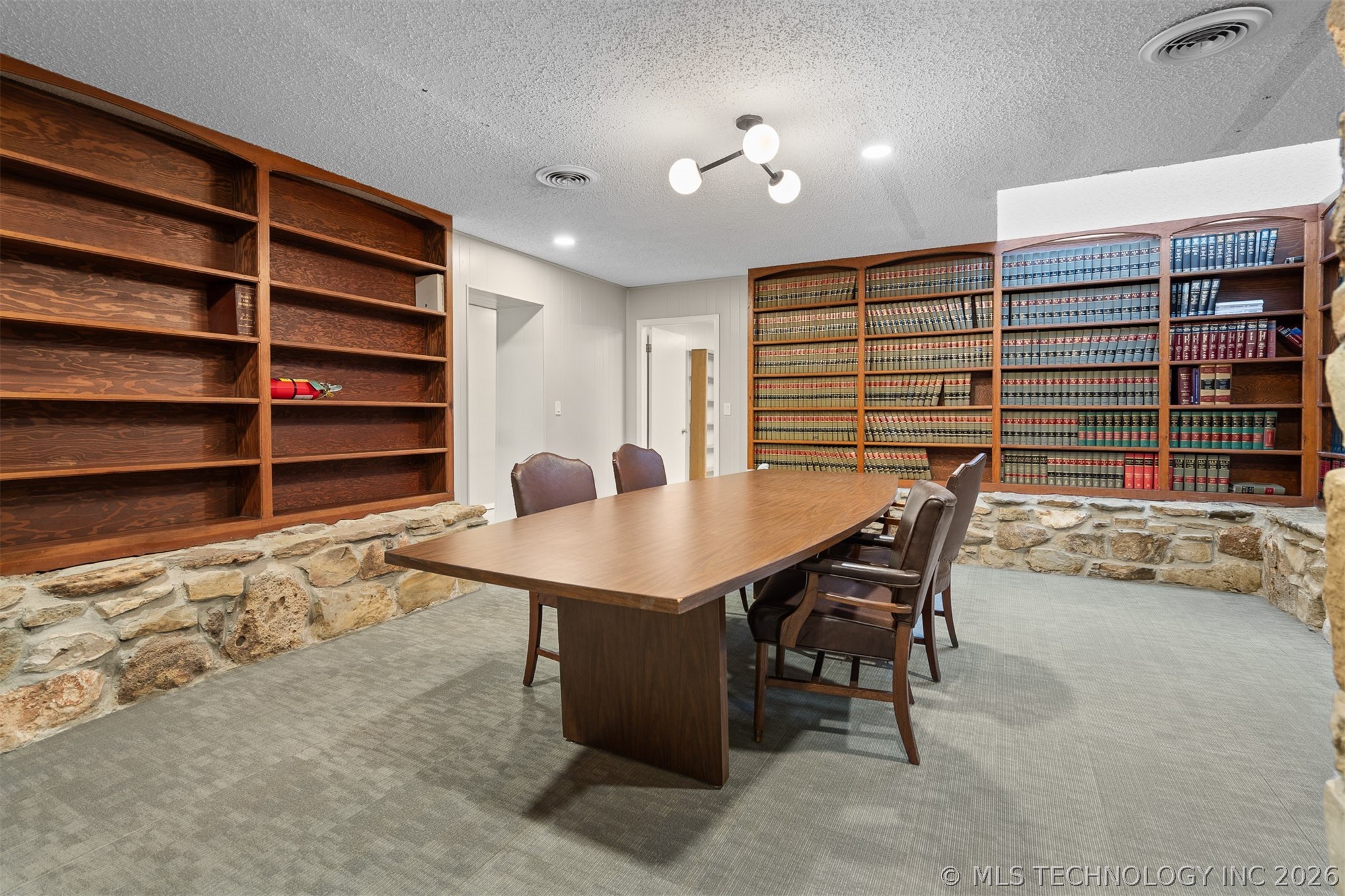 11 N Washington Street Property Photo 12