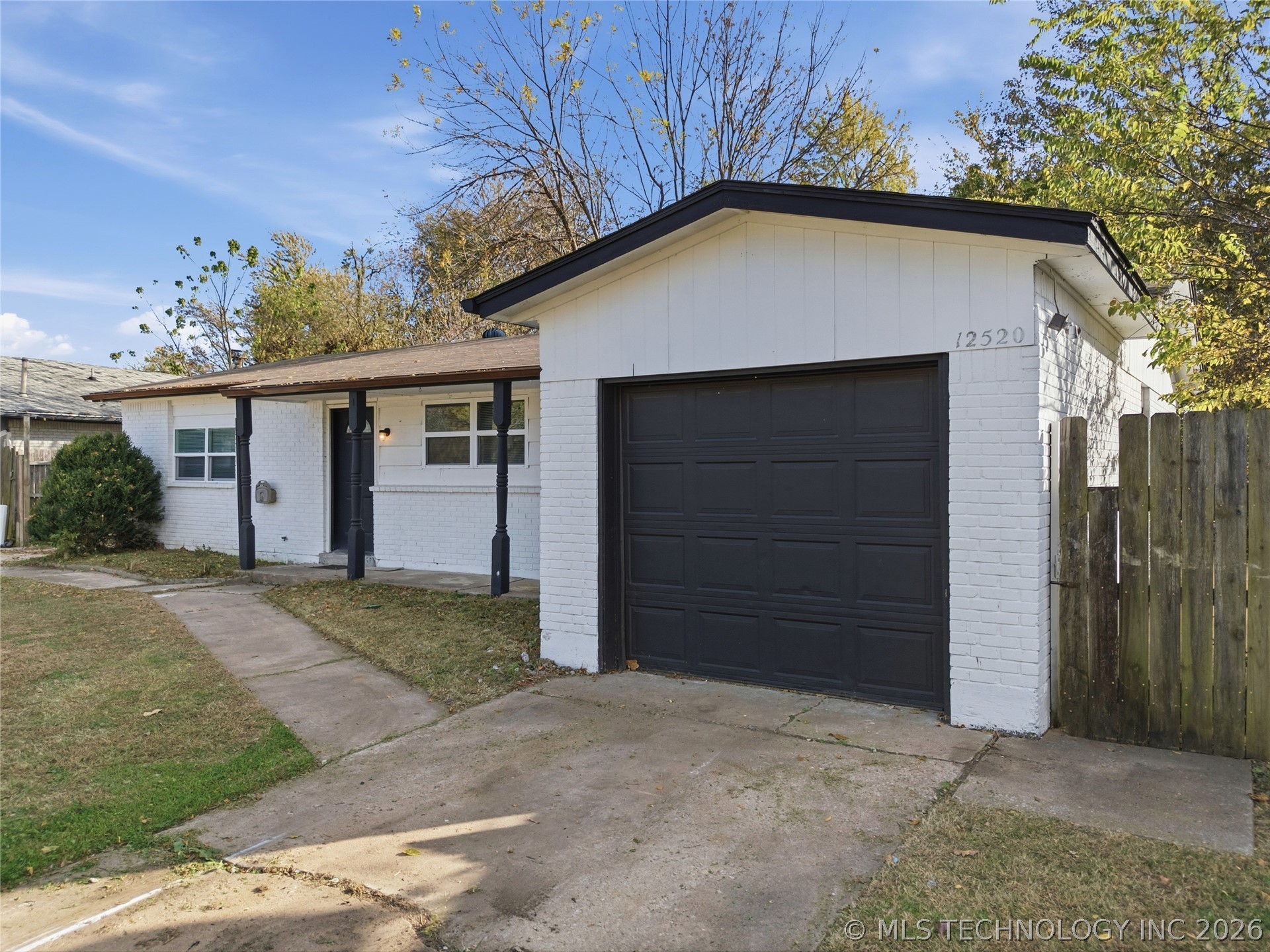 12520 E 25th Street Property Photo 2