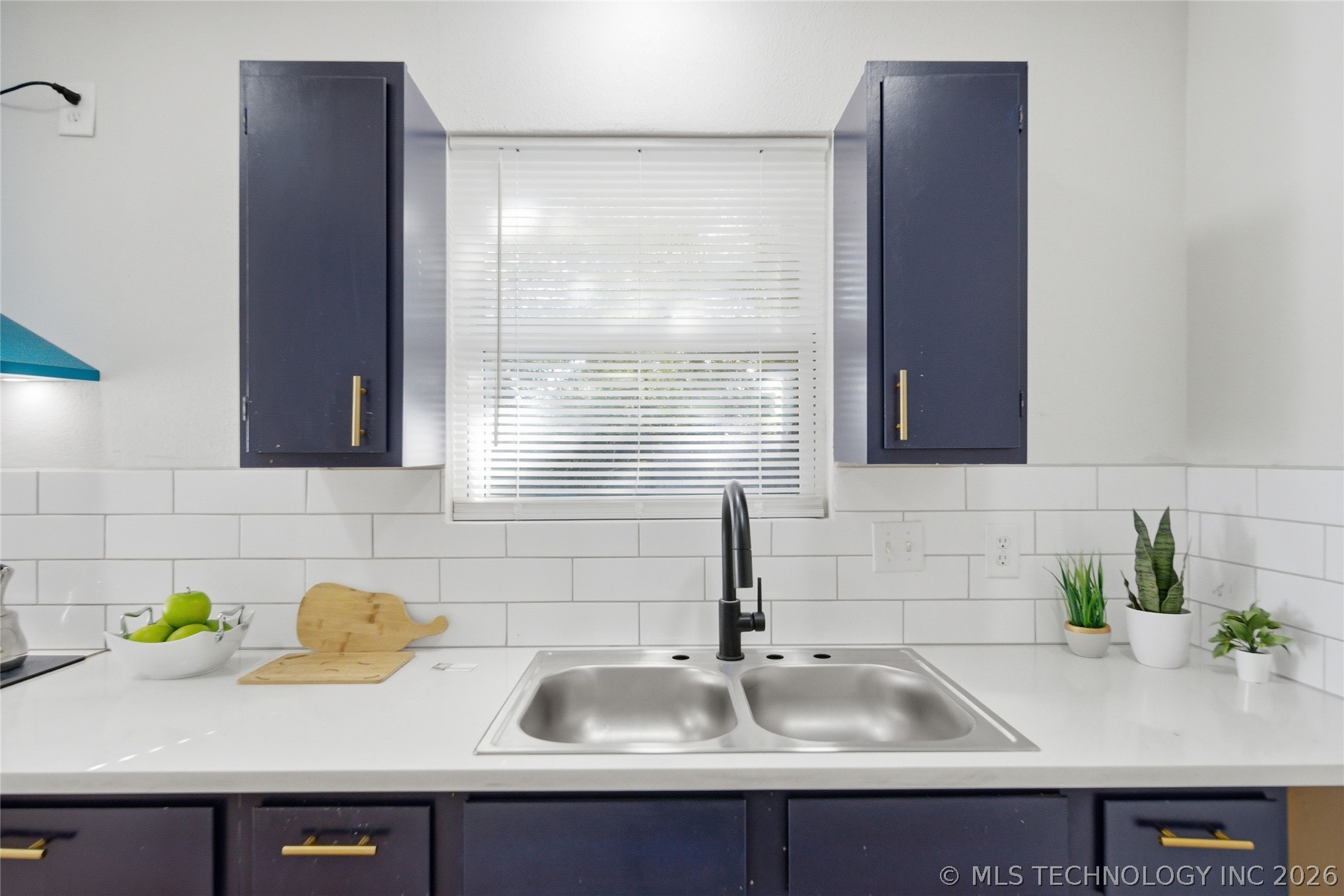 12520 E 25th Street Property Photo 7