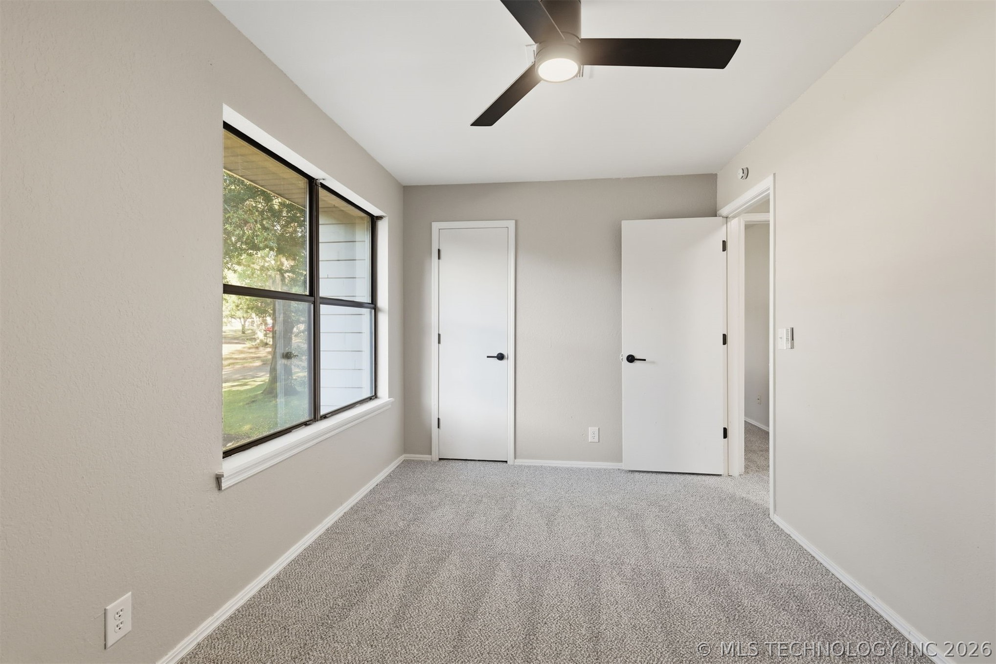105 W Yuma Court Property Photo 18