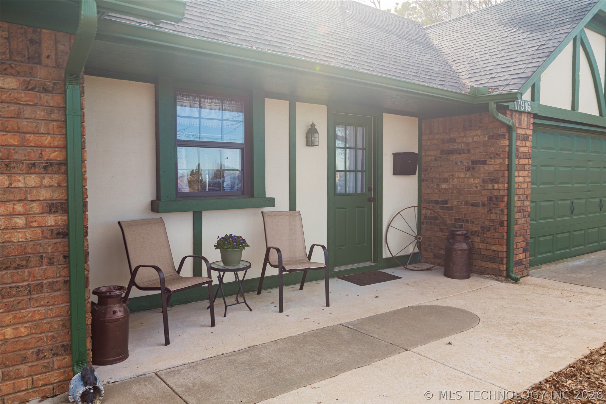 17916 E 96th Street North Property Photo 3