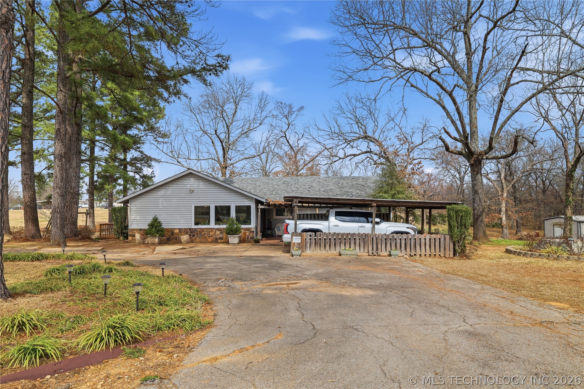 2417 N Country Club Property Photo 3